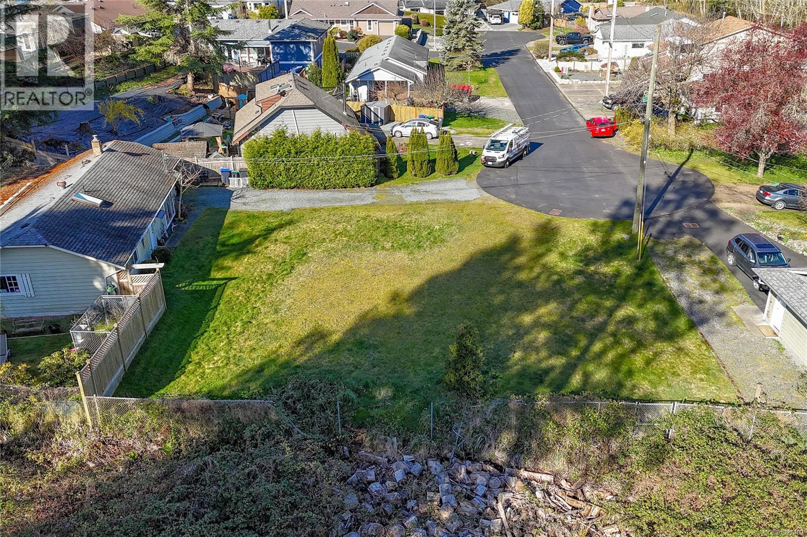 24 493 PIONEER Cres — photo 15