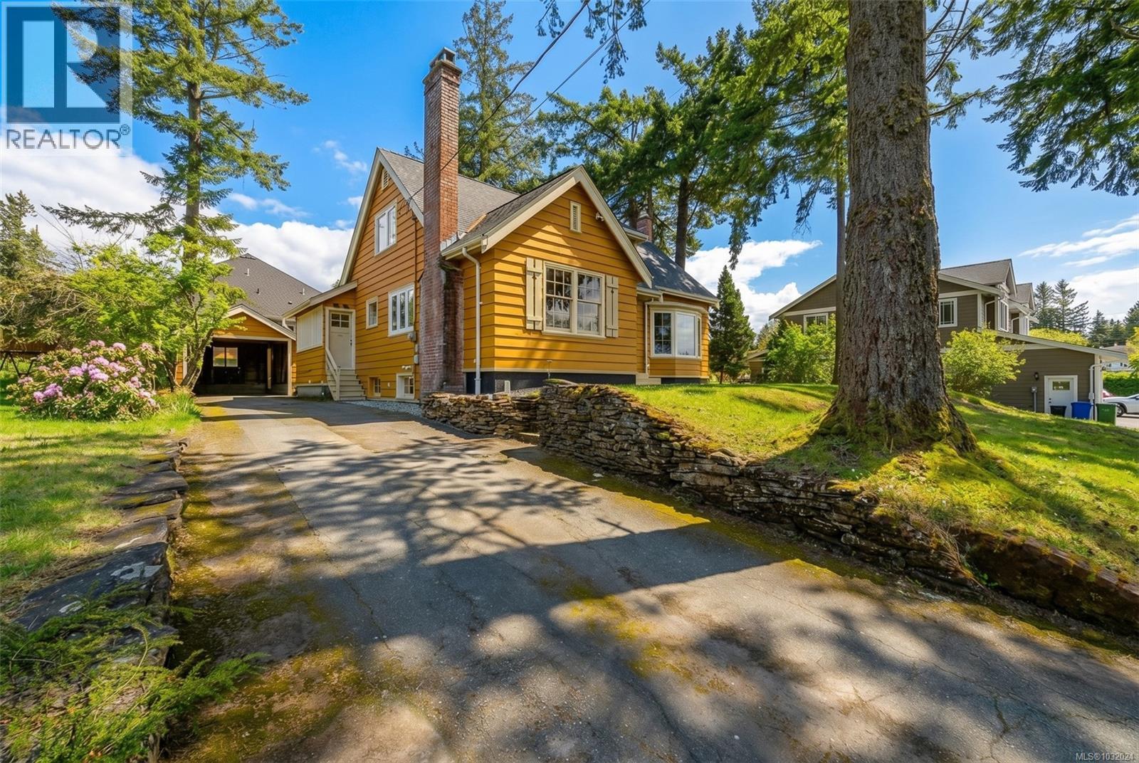 4749 LESLIE AVE - Image 3