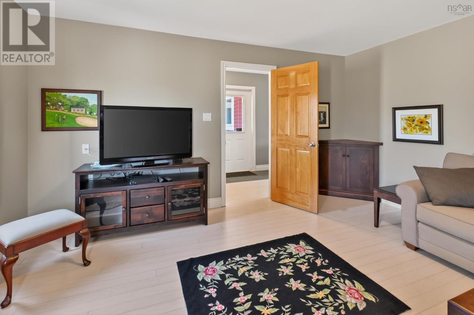 Property 34 of 50 of 11 Wharf Road