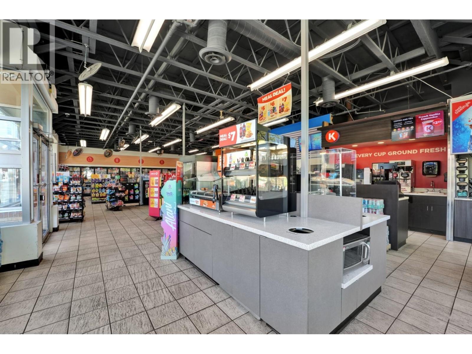 Retail for Rent in Vancouver – 2601 COMMERCIAL DRIVE, Vancouver - Image 16