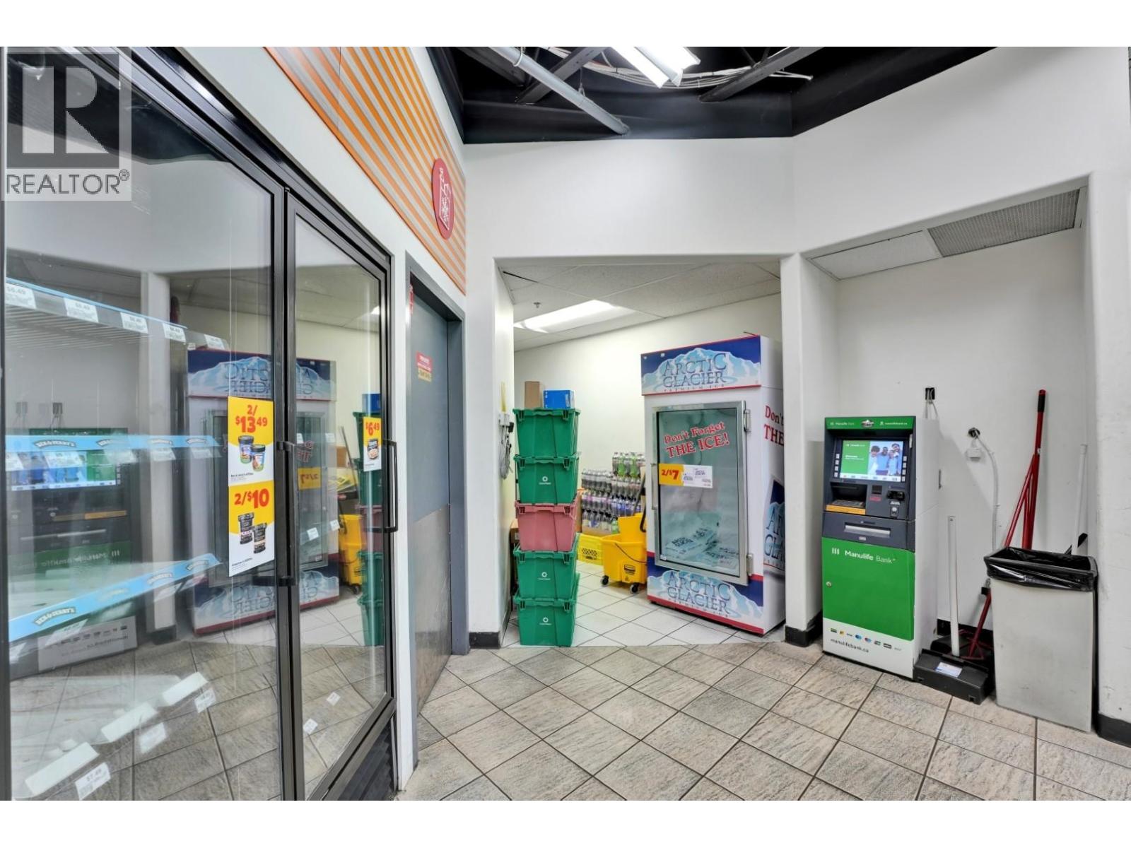 Retail for Rent in Vancouver – 2601 COMMERCIAL DRIVE, Vancouver - Image 7