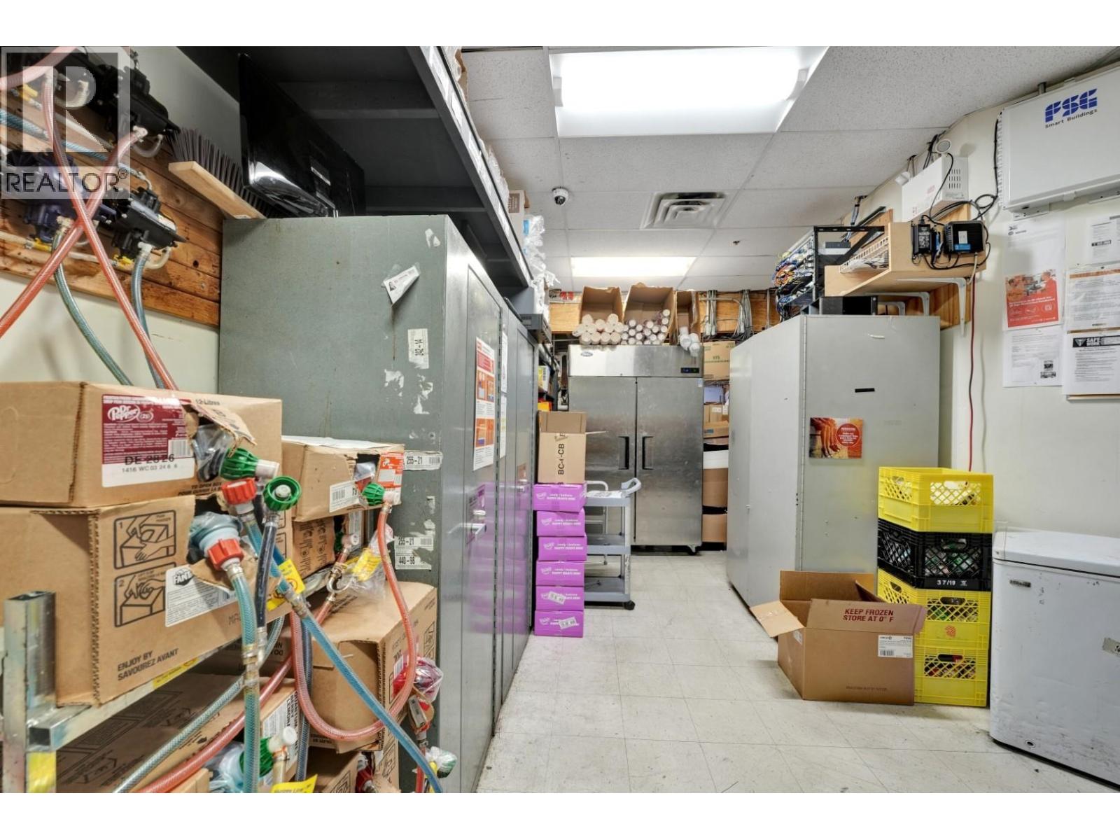 Retail for Rent in Vancouver – 2601 COMMERCIAL DRIVE, Vancouver - Image 25