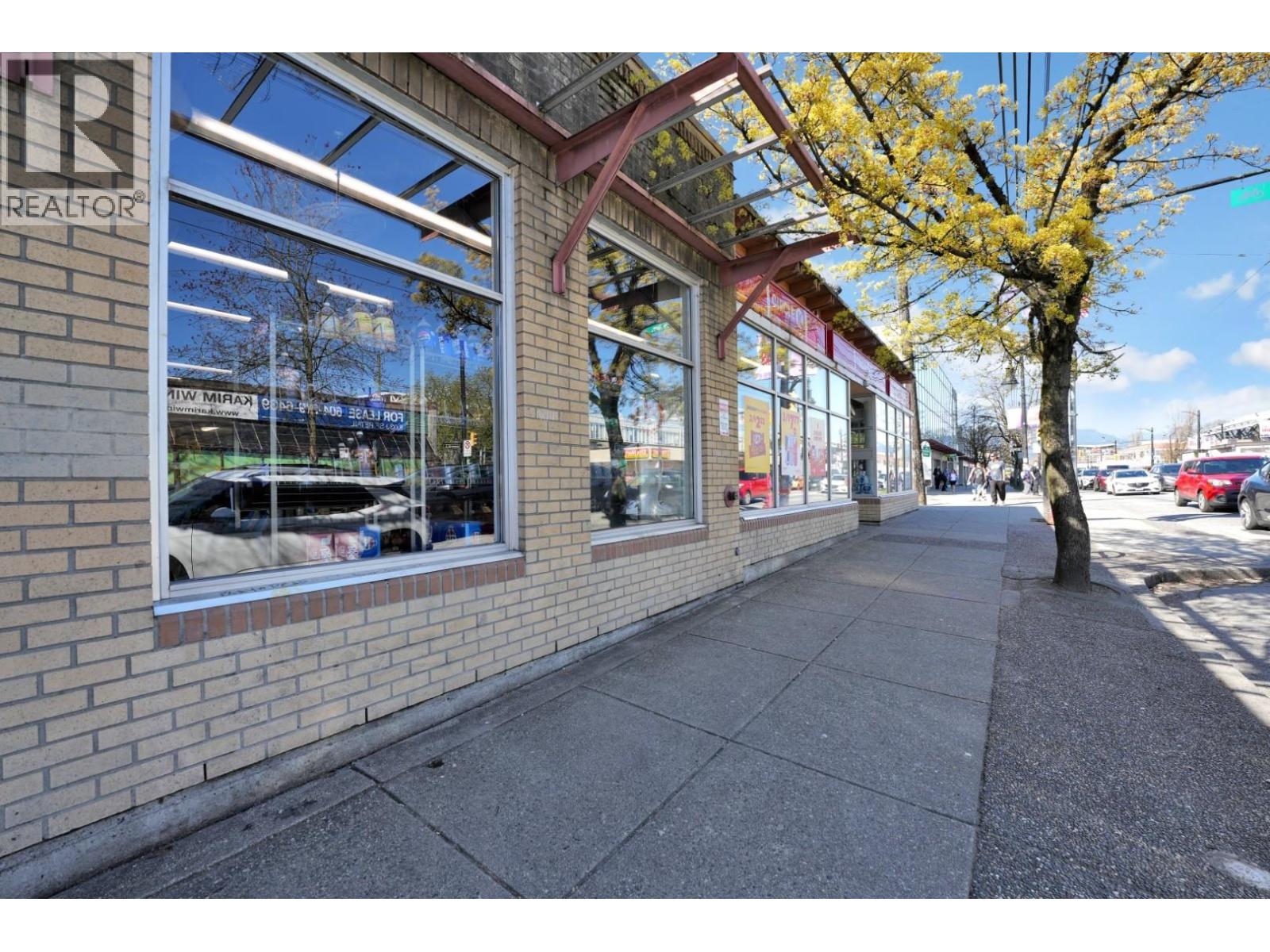 Retail for Rent in Vancouver – 2601 COMMERCIAL DRIVE, Vancouver - Image 20