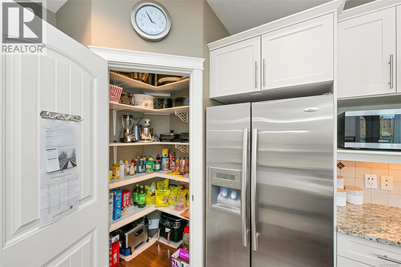 1328 BONNER CRES - 13