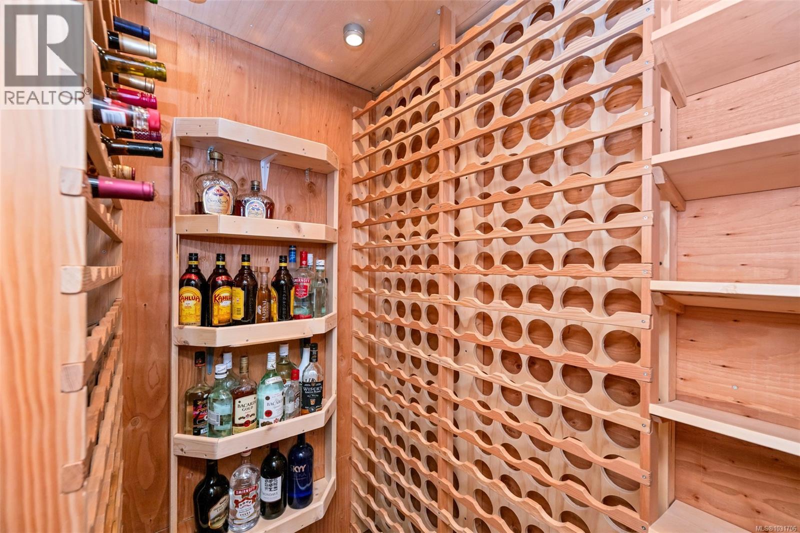 1328 BONNER CRES - 6