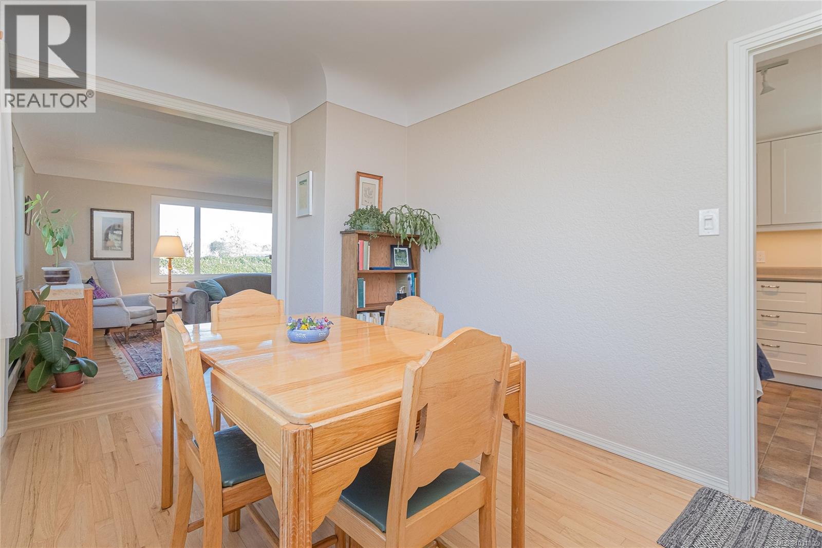 2201 KINROSS AVE - 14