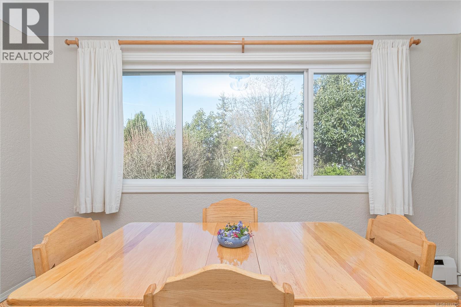 2201 KINROSS AVE - 15