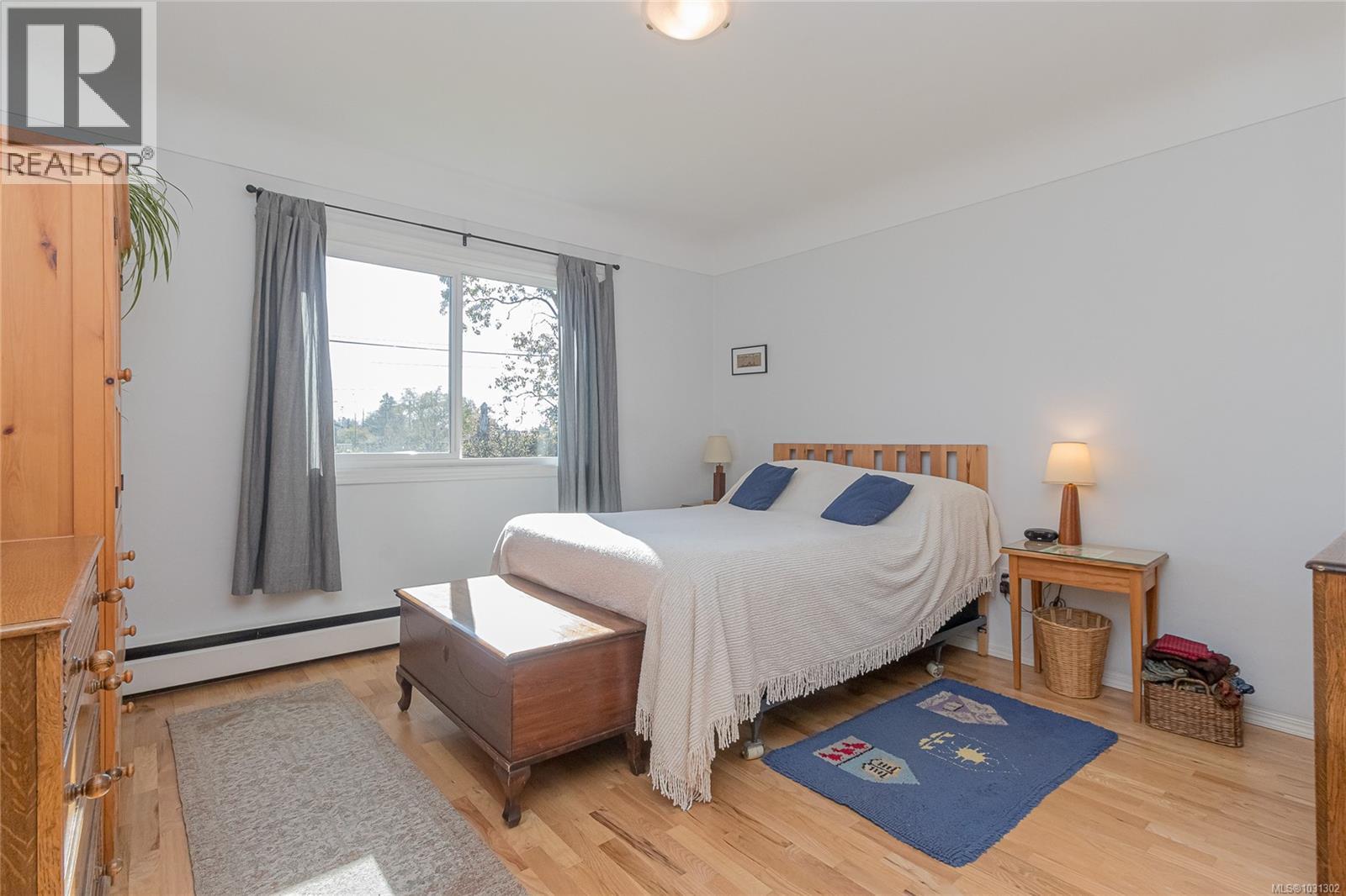 2201 KINROSS AVE - 20