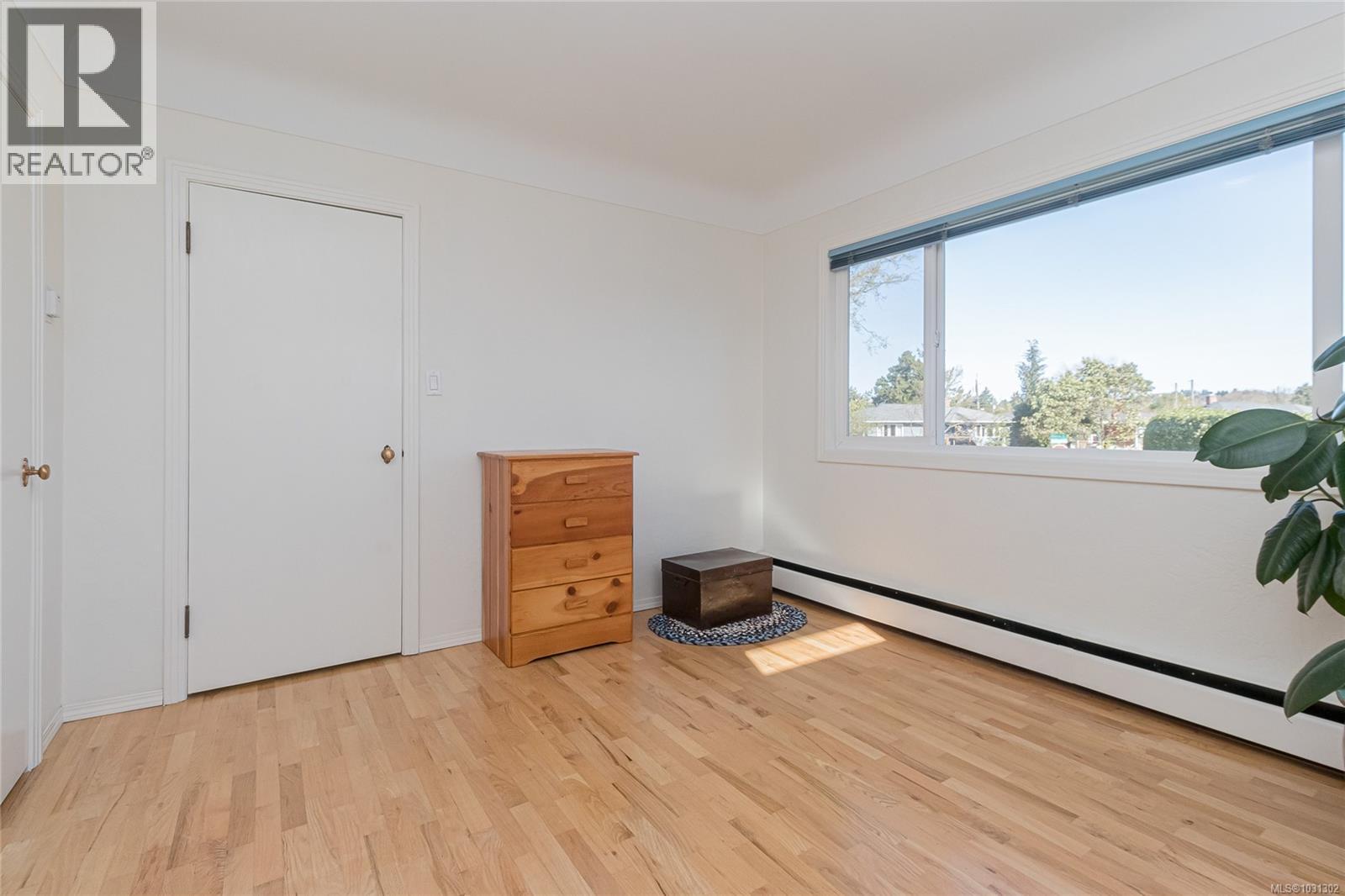 2201 KINROSS AVE - 25