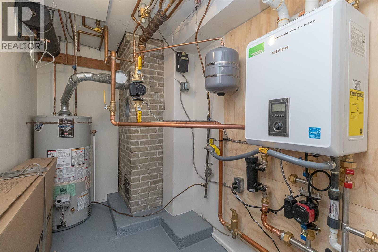 2201 KINROSS AVE - 32