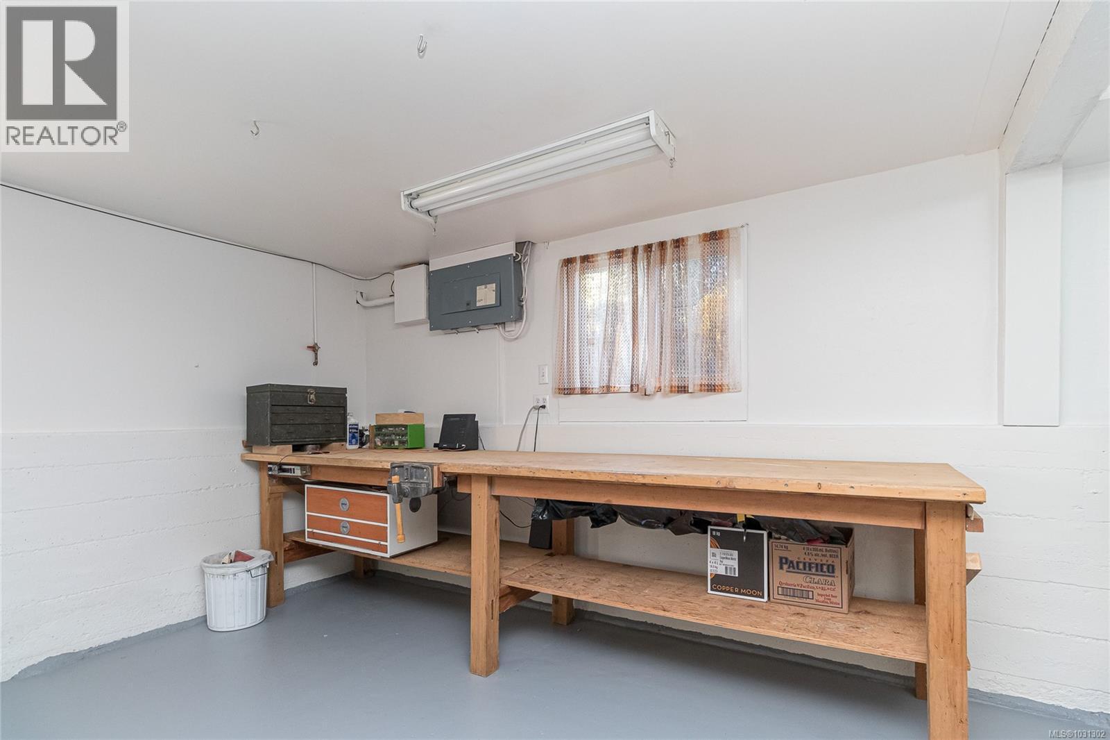 2201 KINROSS AVE - 34