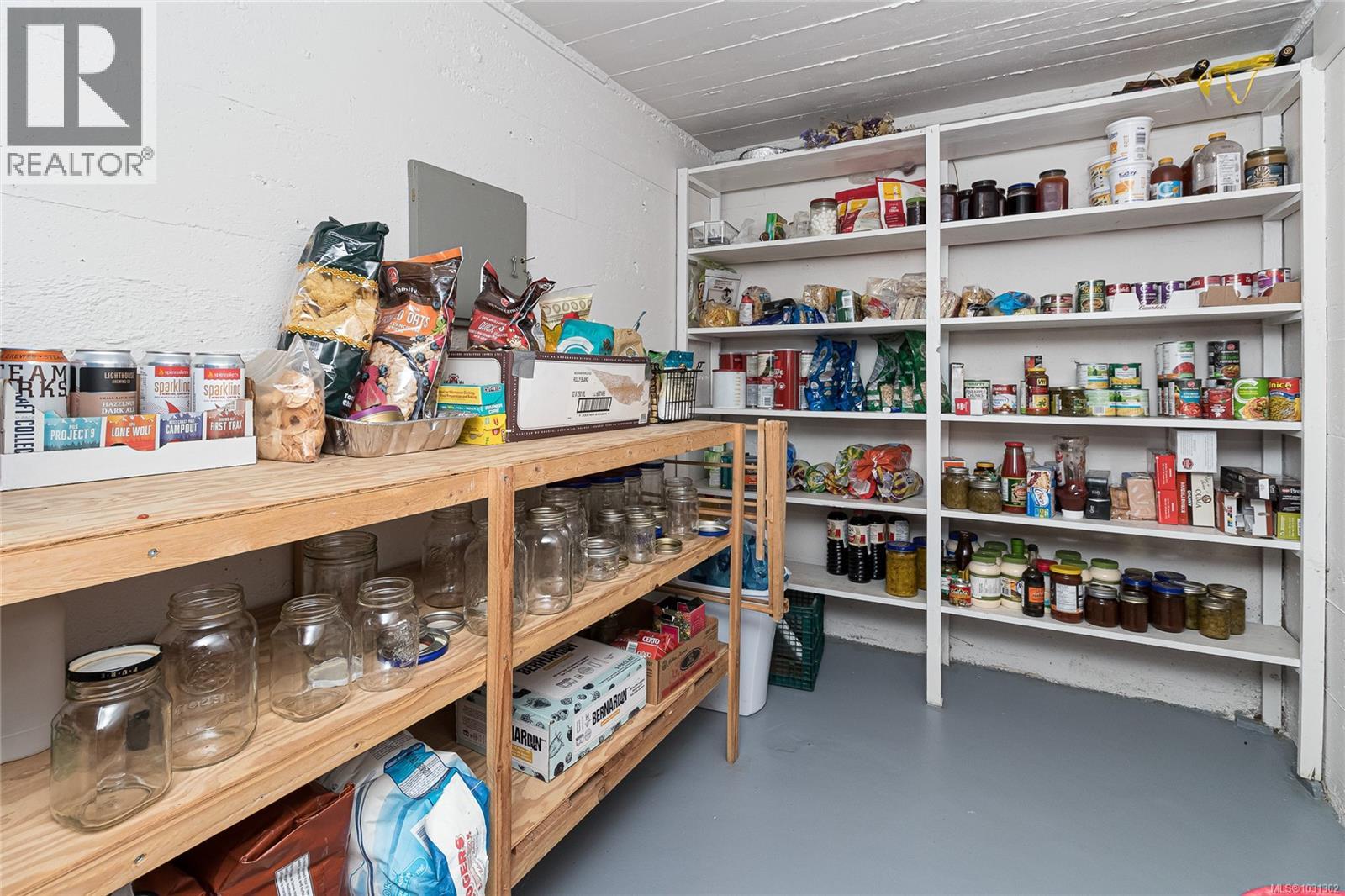 2201 KINROSS AVE - 36