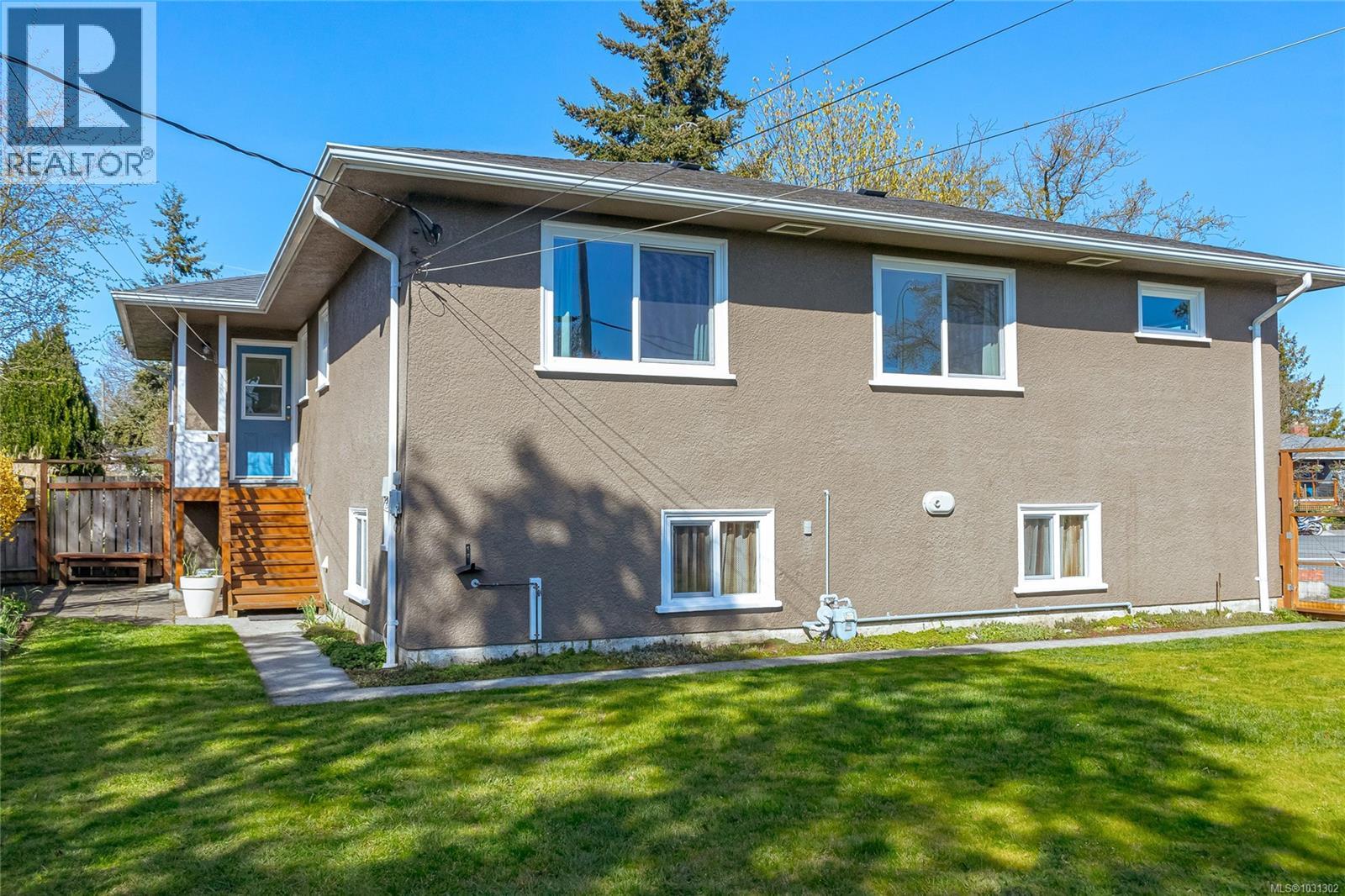 2201 KINROSS AVE - 39