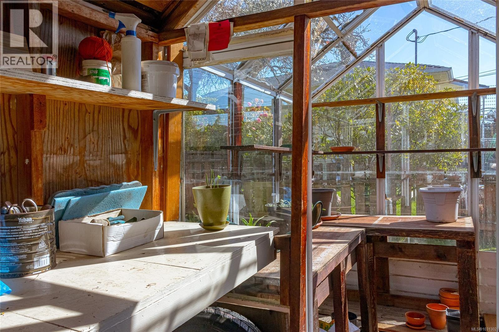 2201 KINROSS AVE - 46