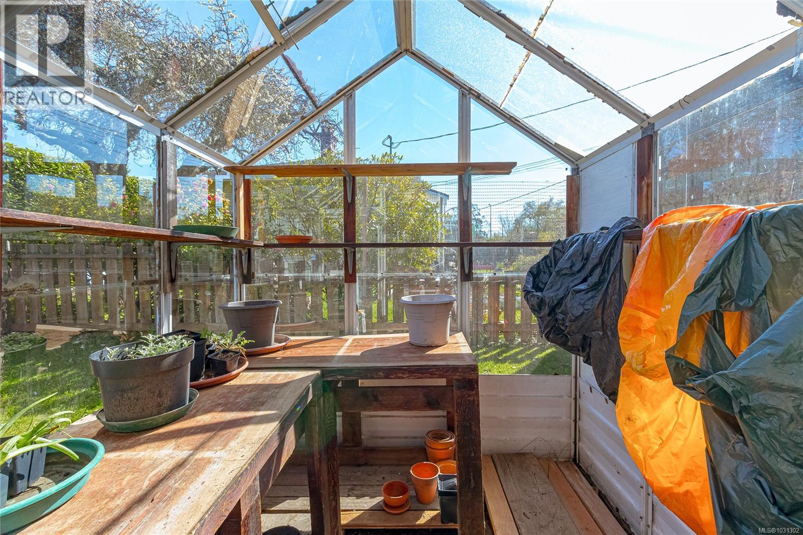 2201 KINROSS AVE - 47