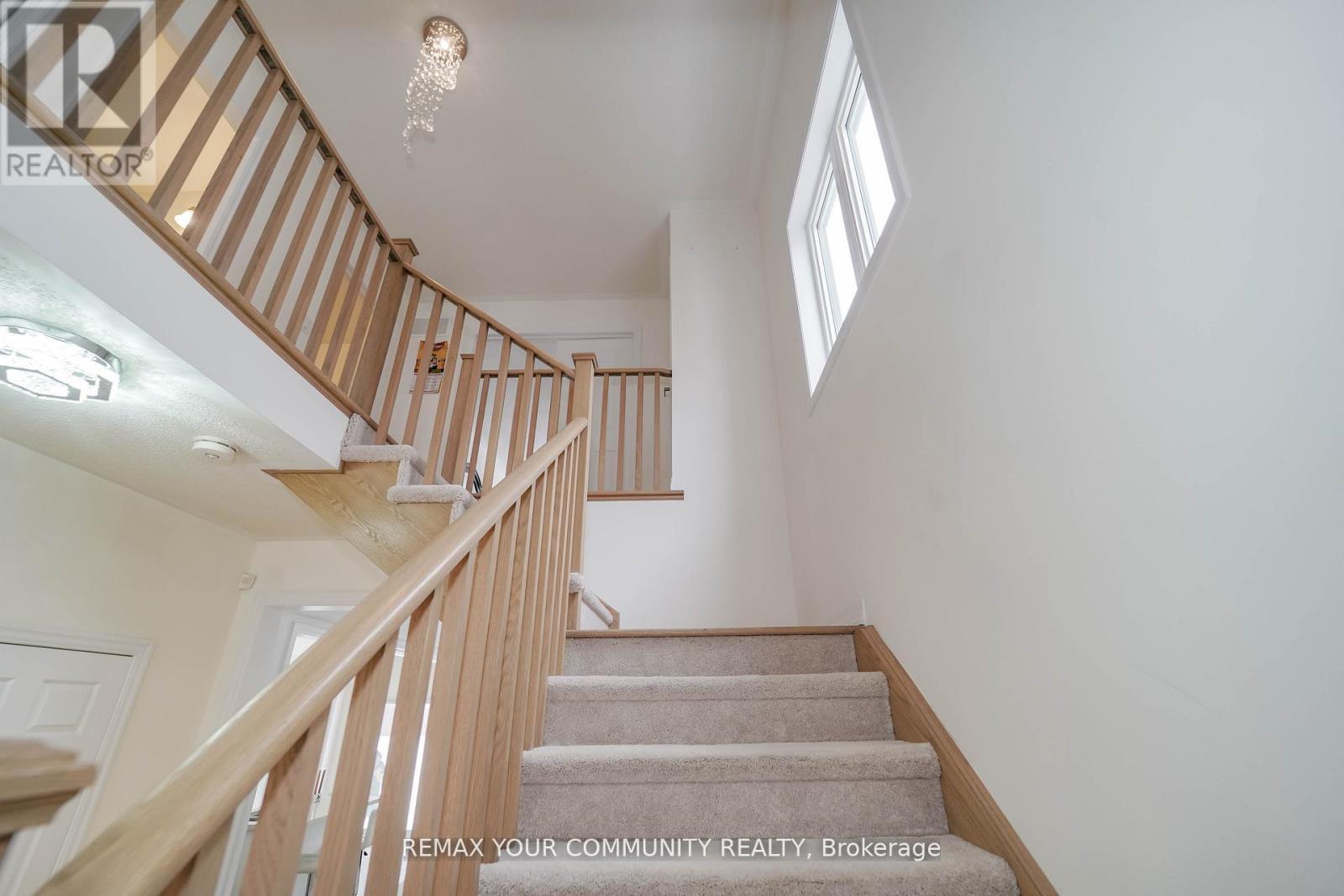 146 FLOOD AVENUE — photo 18