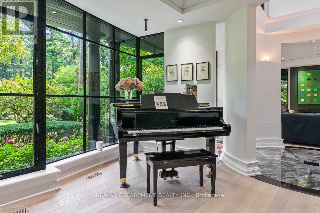 905 SANGSTER AVENUE — photo 10