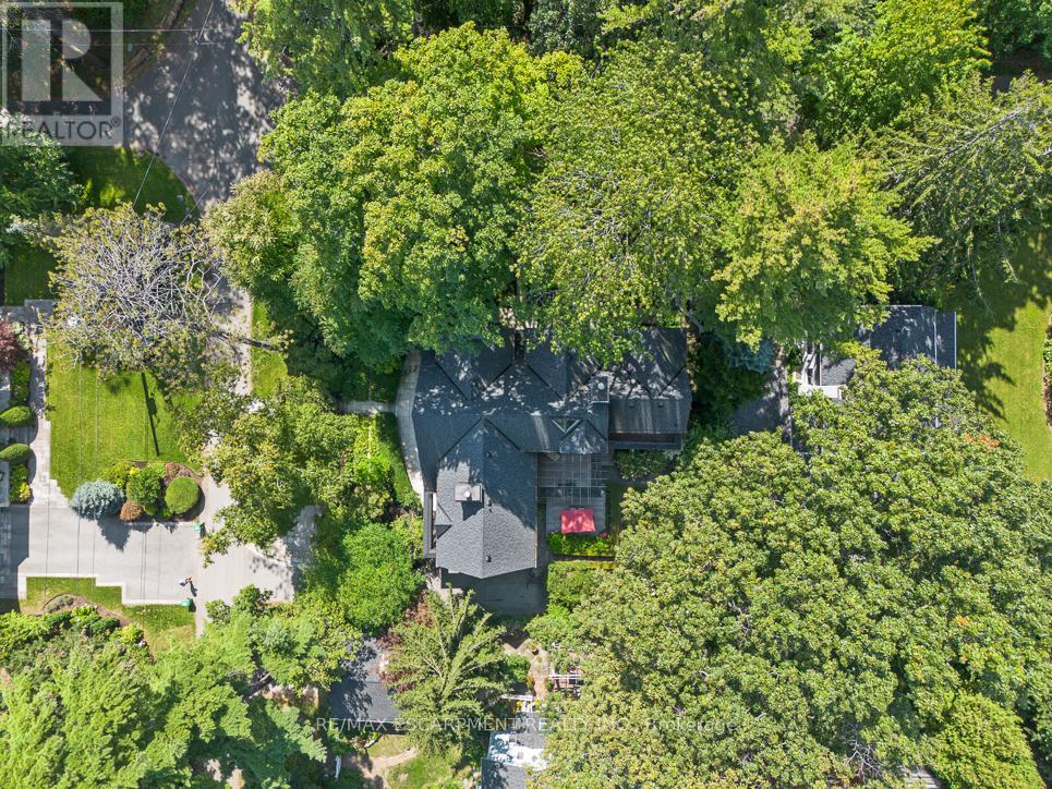 905 SANGSTER AVENUE — photo 34