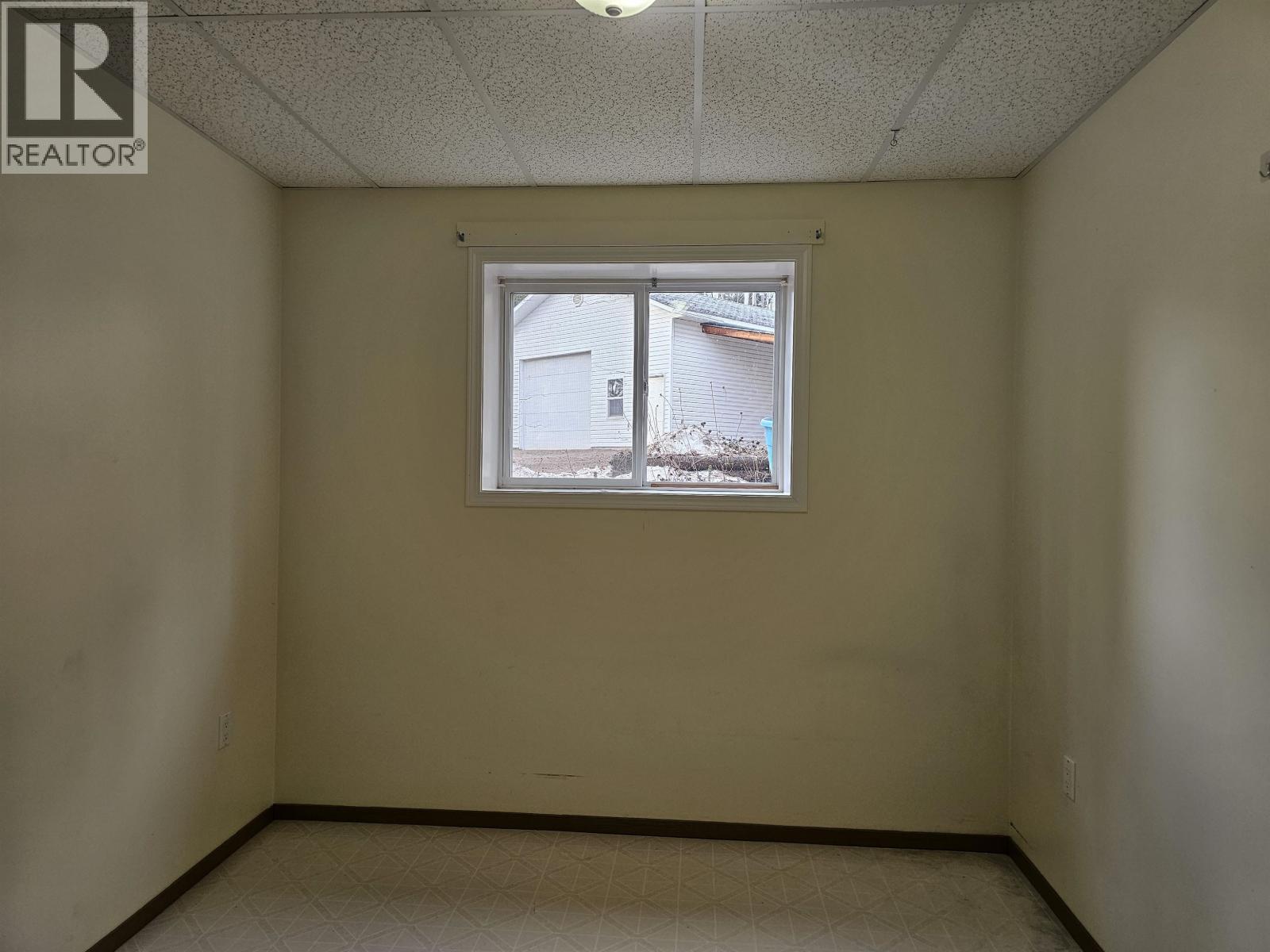 2335 MURPHY ROAD - 17