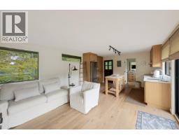 2037 Ida Ave, Shawnigan Lake, BC V0R2W3 Photo 11