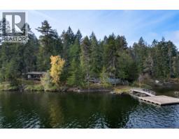 2037 Ida Ave, Shawnigan Lake, BC V0R2W3 Photo 10