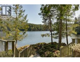 2037 Ida Ave, Shawnigan Lake, BC V0R2W3 Photo 24