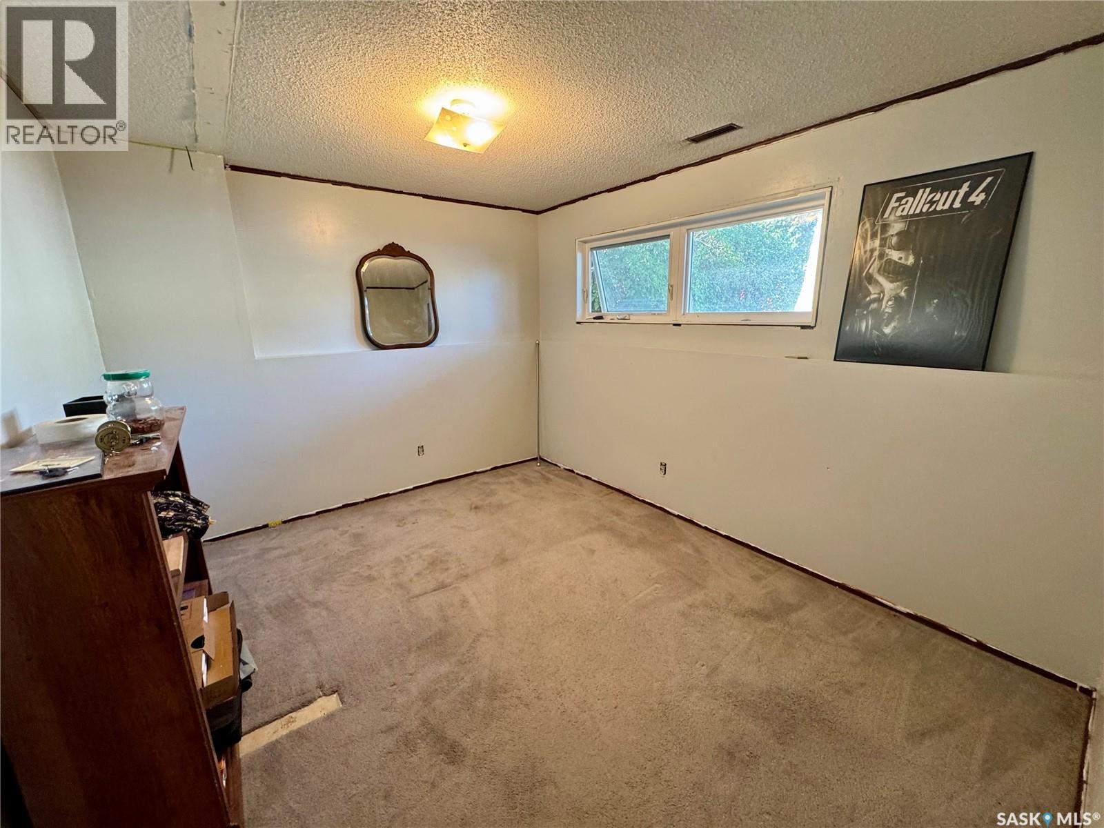 1215 ATHABASCA STREET W - 14
