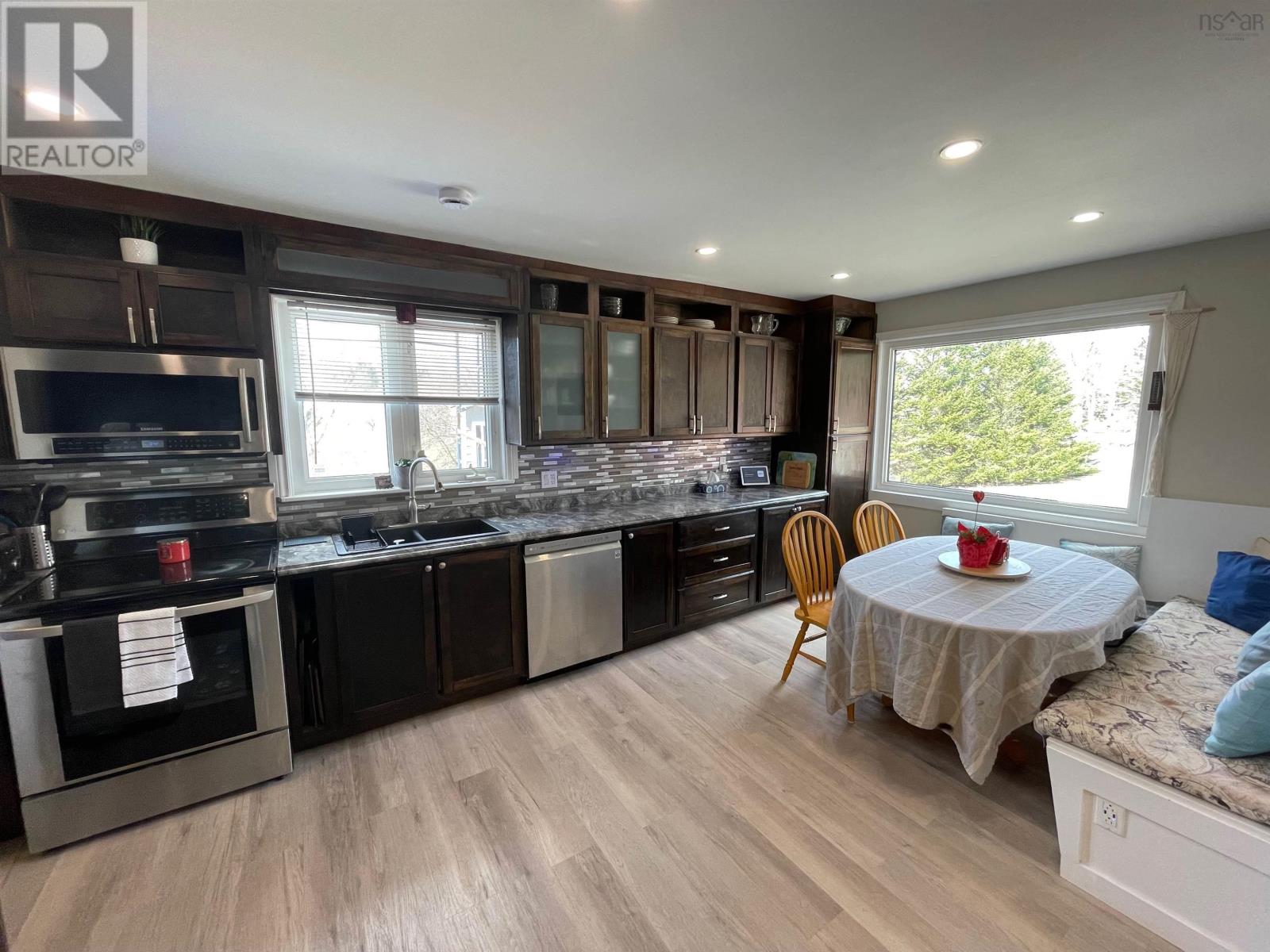 Property 7 of 34 of 106 Morley Road