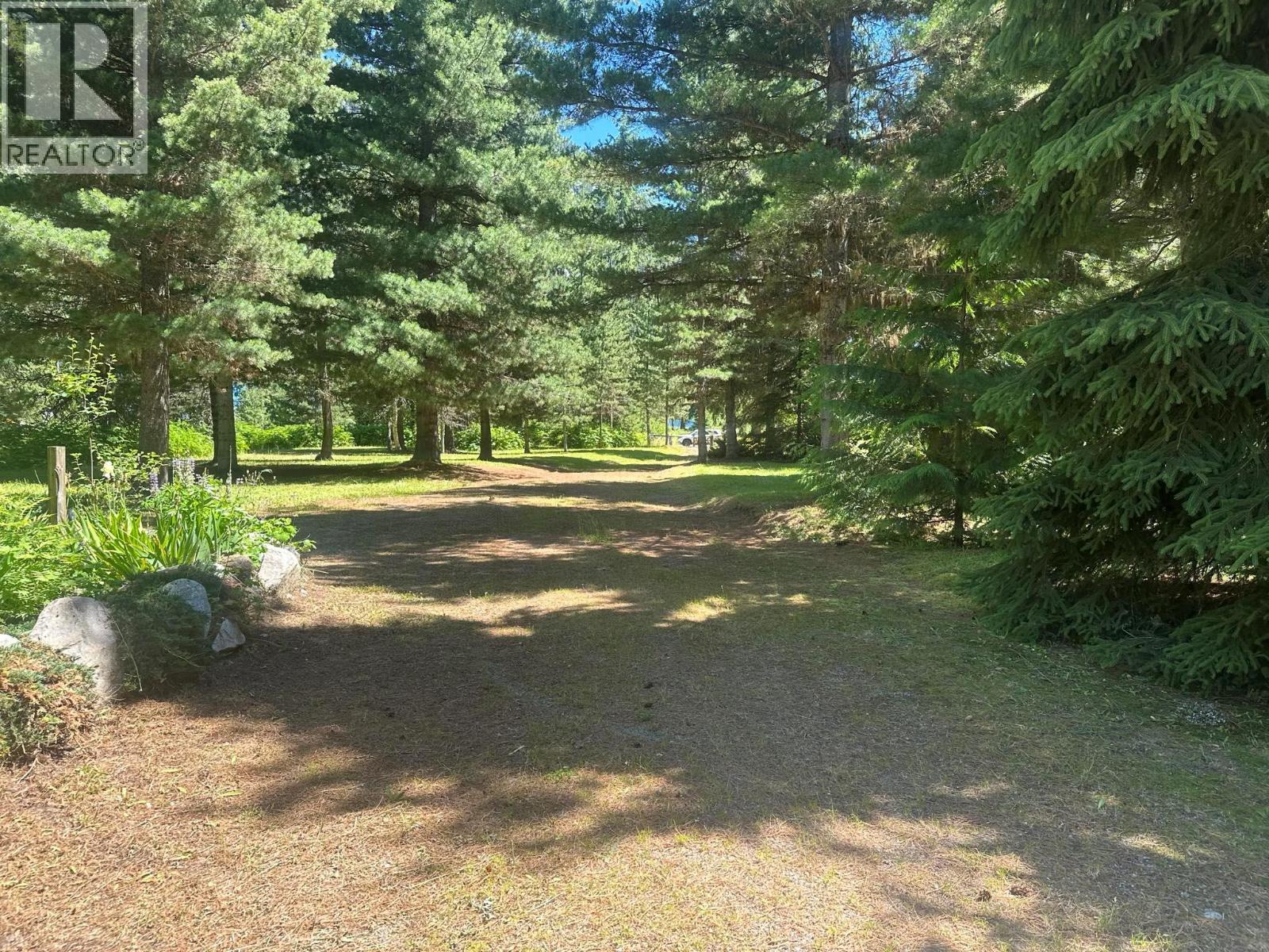 212 ISLAND VIEW Road — photo 36