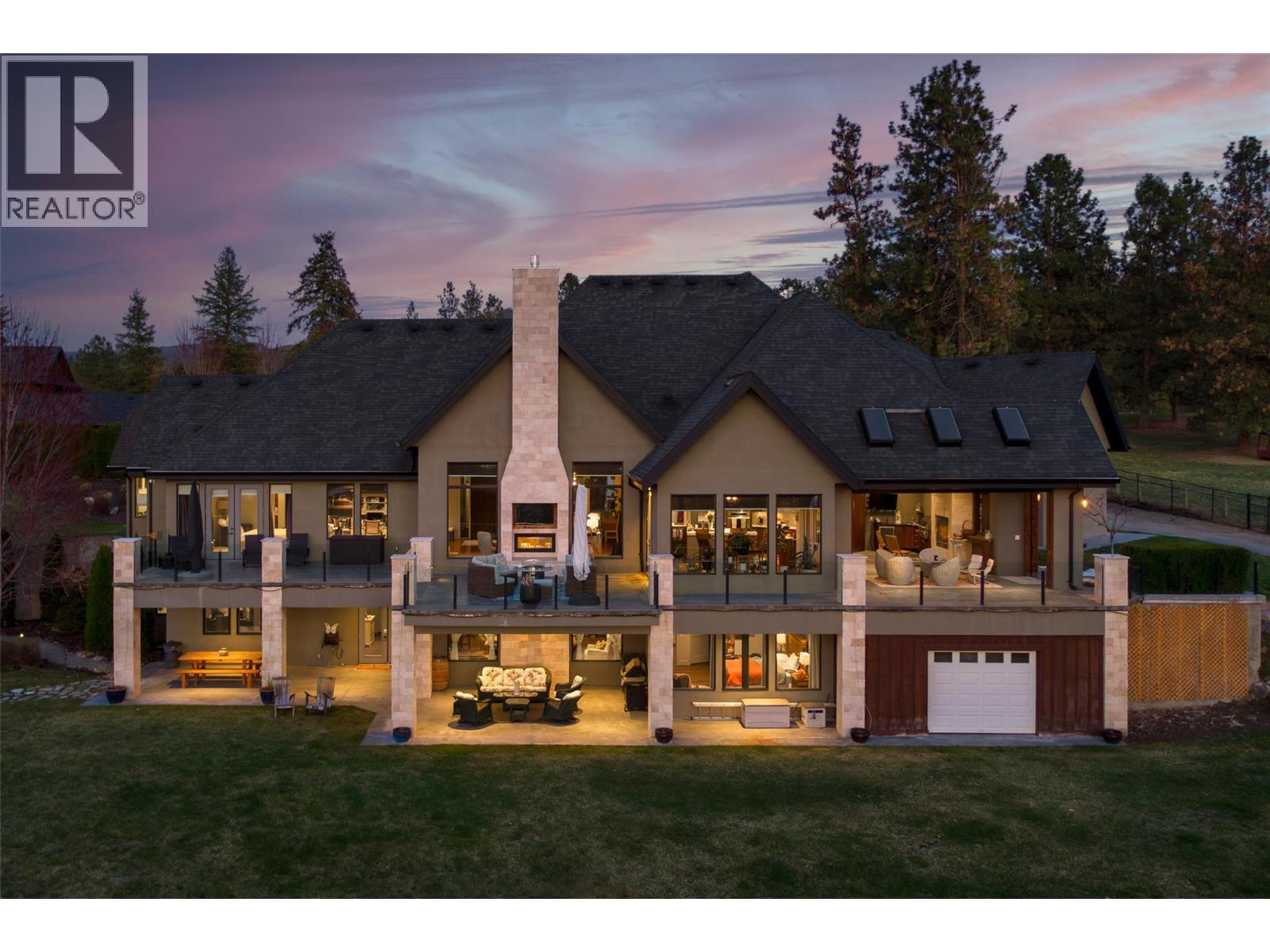  3990 Fairwinds Court, Kelowna