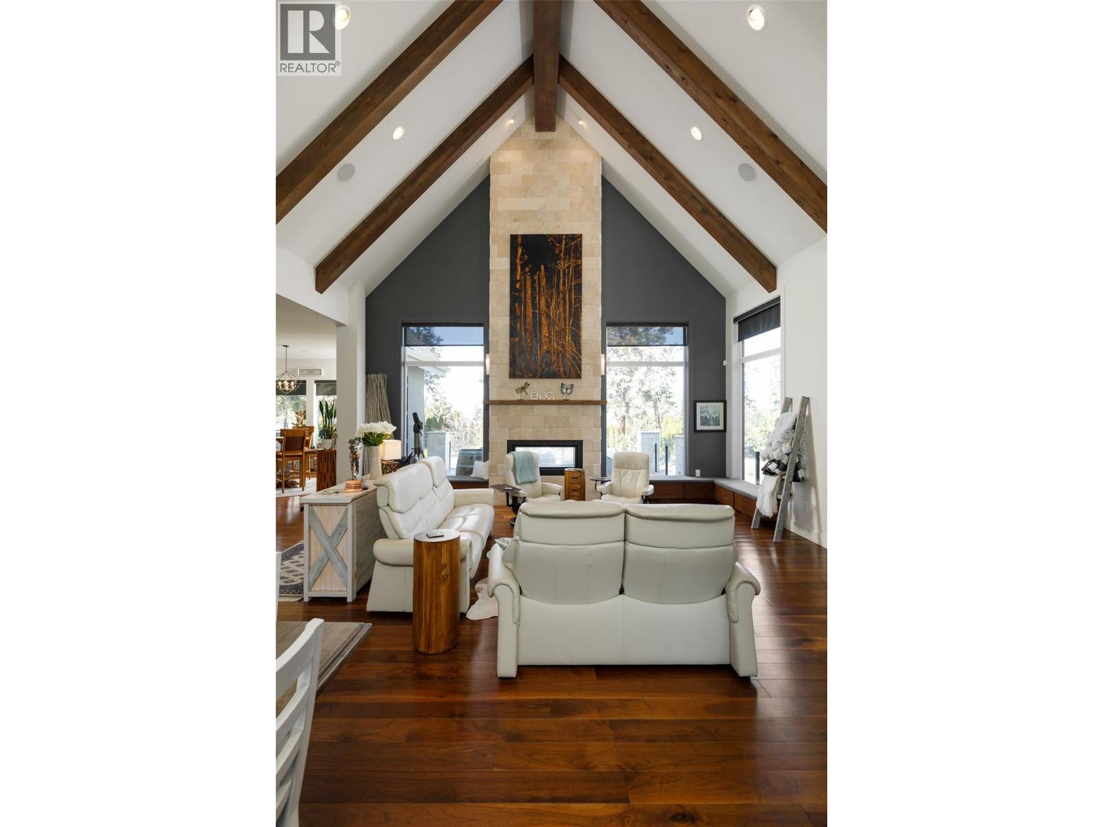  3990 Fairwinds Court, Kelowna