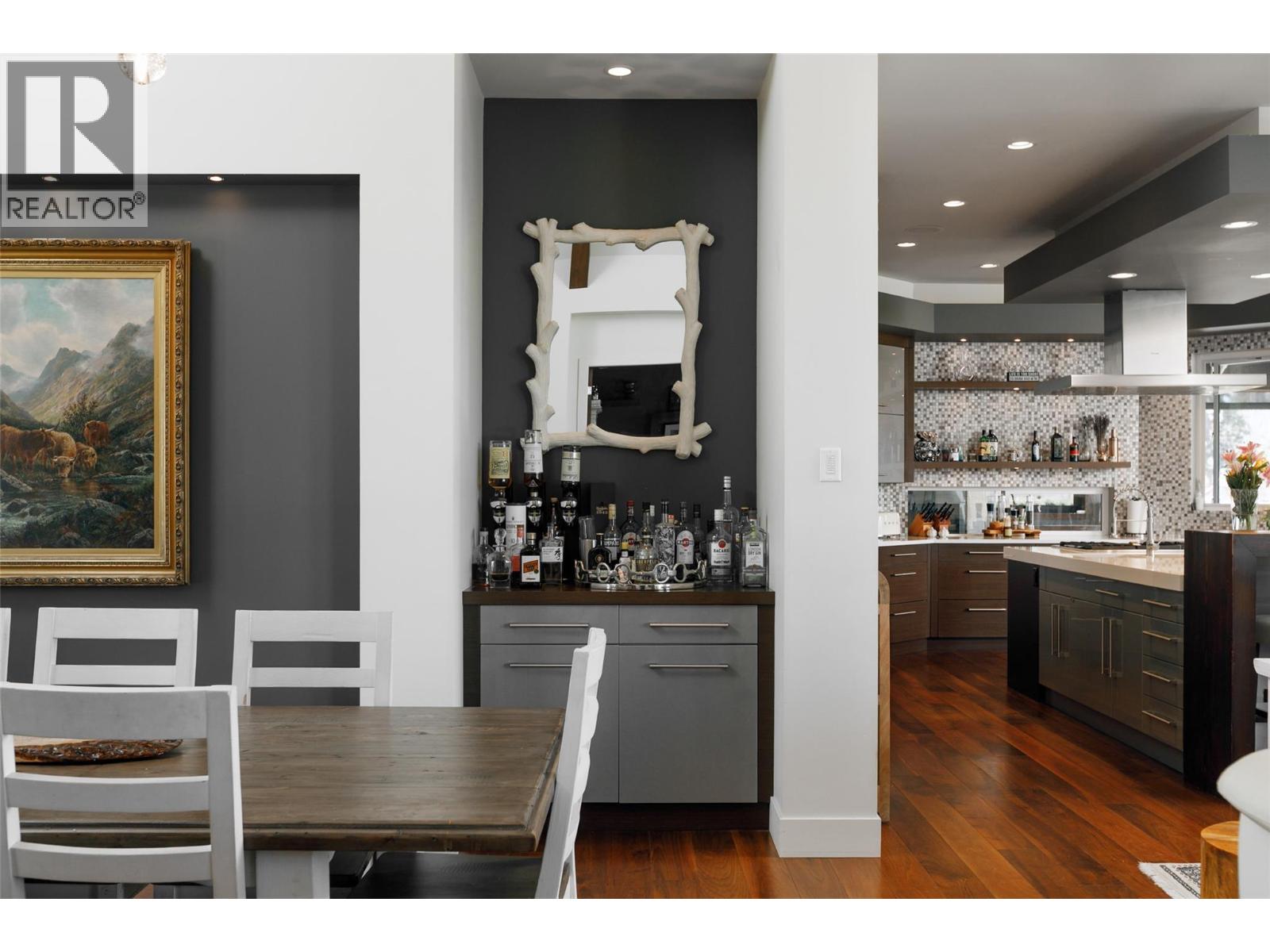  3990 Fairwinds Court, Kelowna