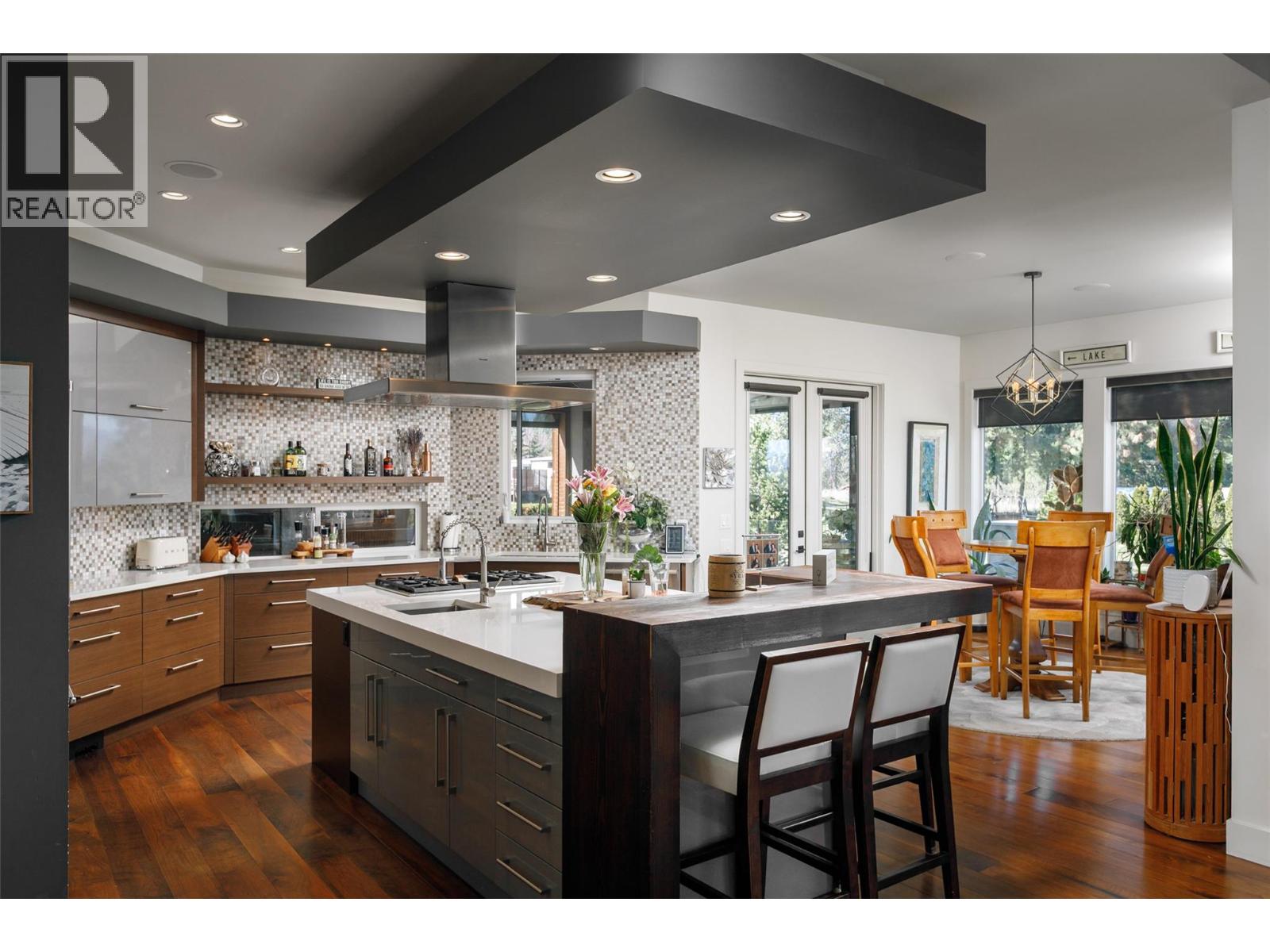  3990 Fairwinds Court, Kelowna