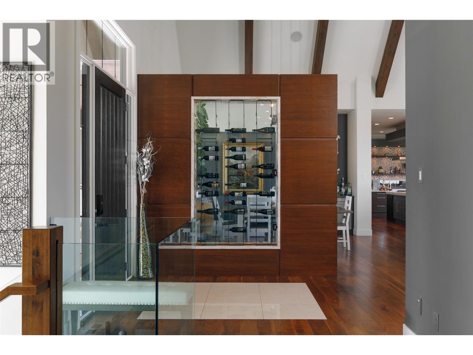  3990 Fairwinds Court, Kelowna