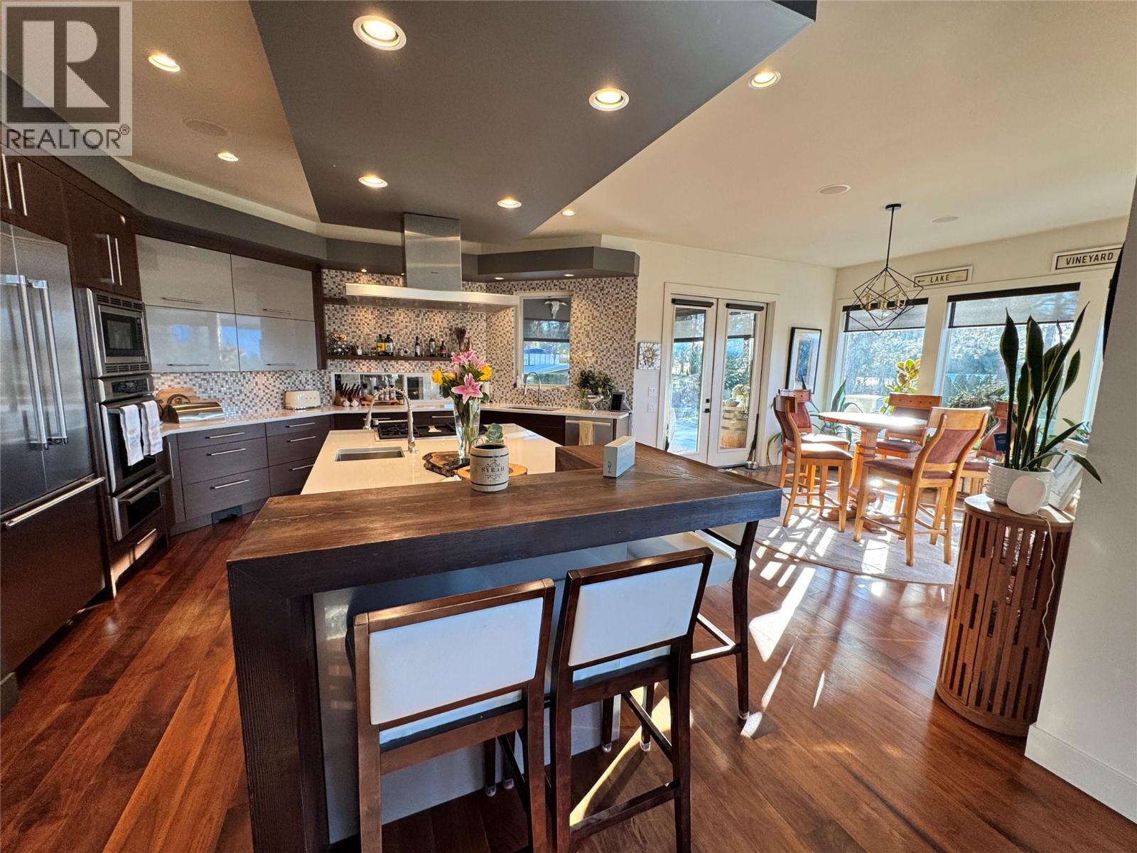  3990 Fairwinds Court, Kelowna