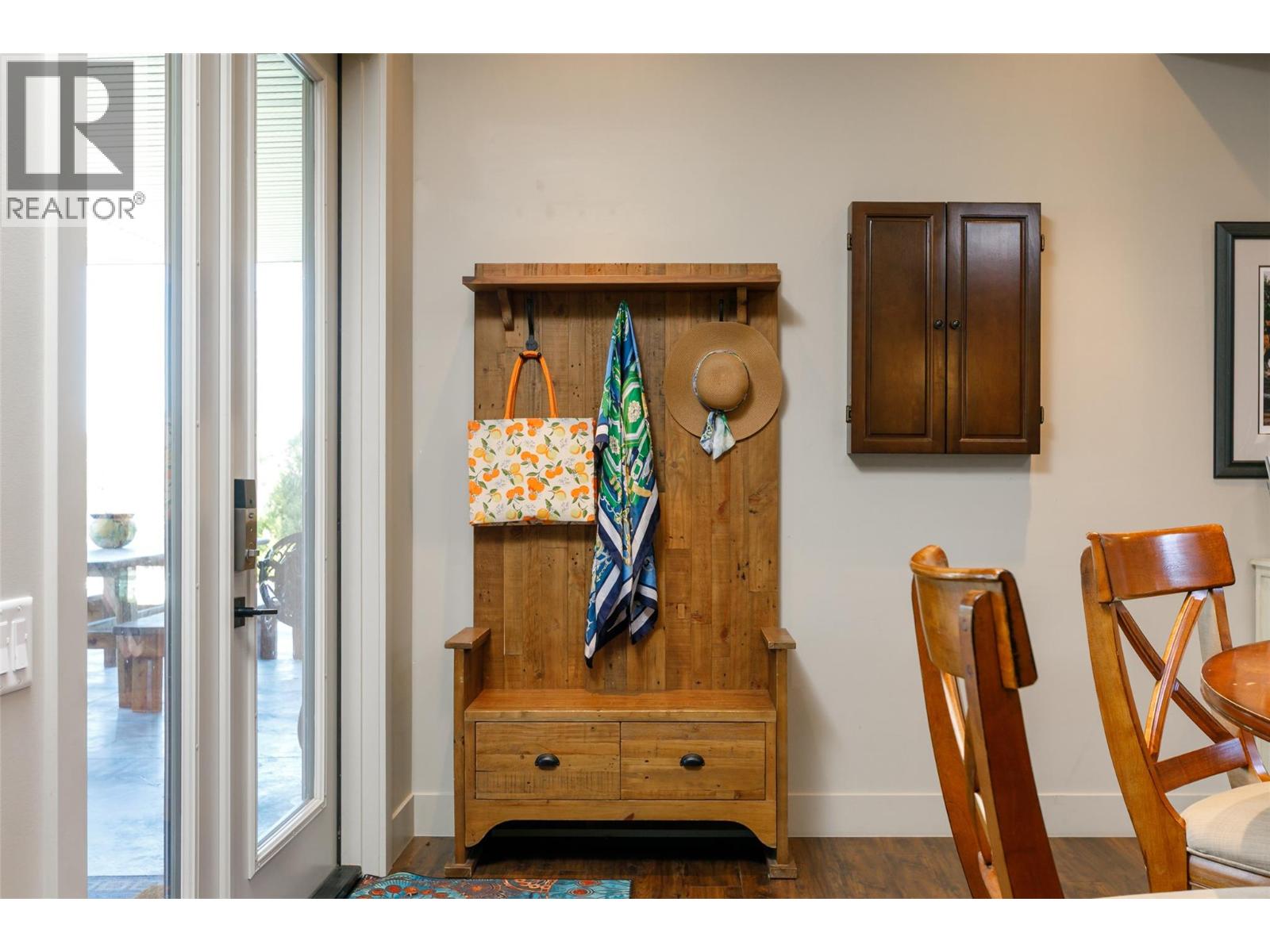  3990 Fairwinds Court, Kelowna