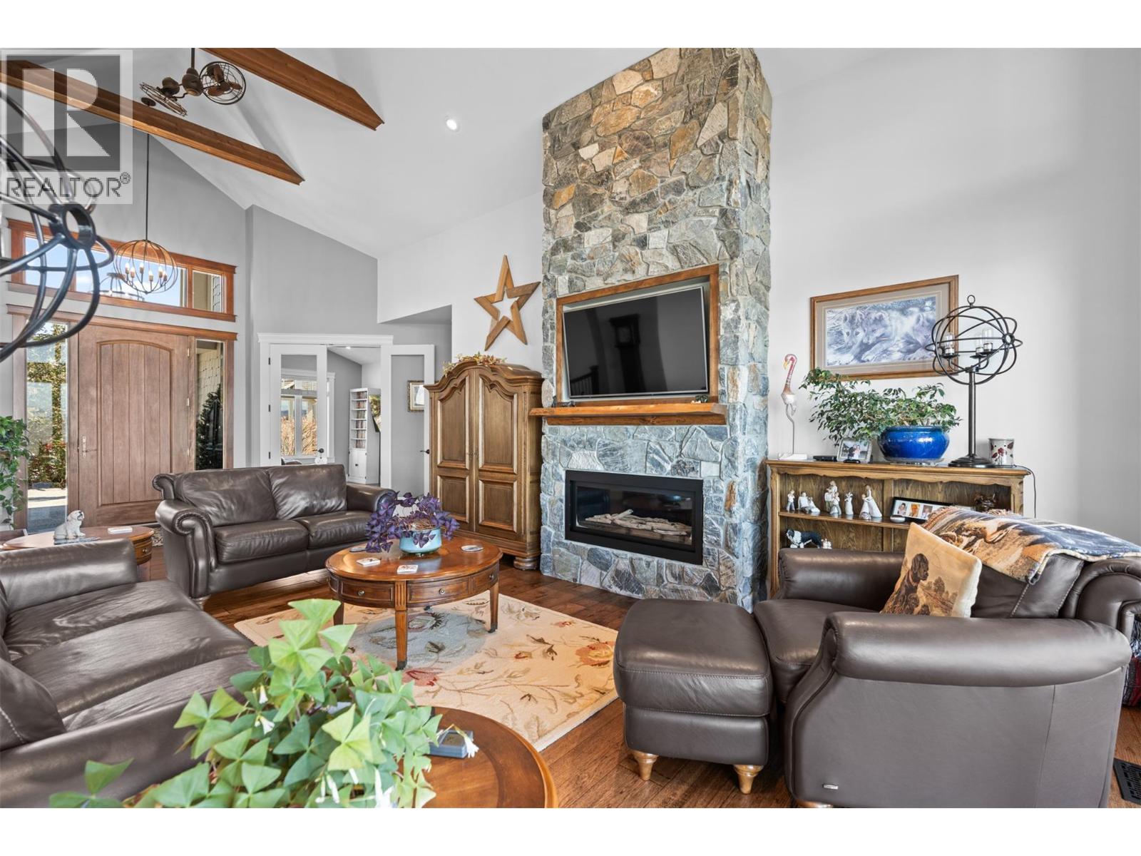 1548 Phoenix Drive, Vernon