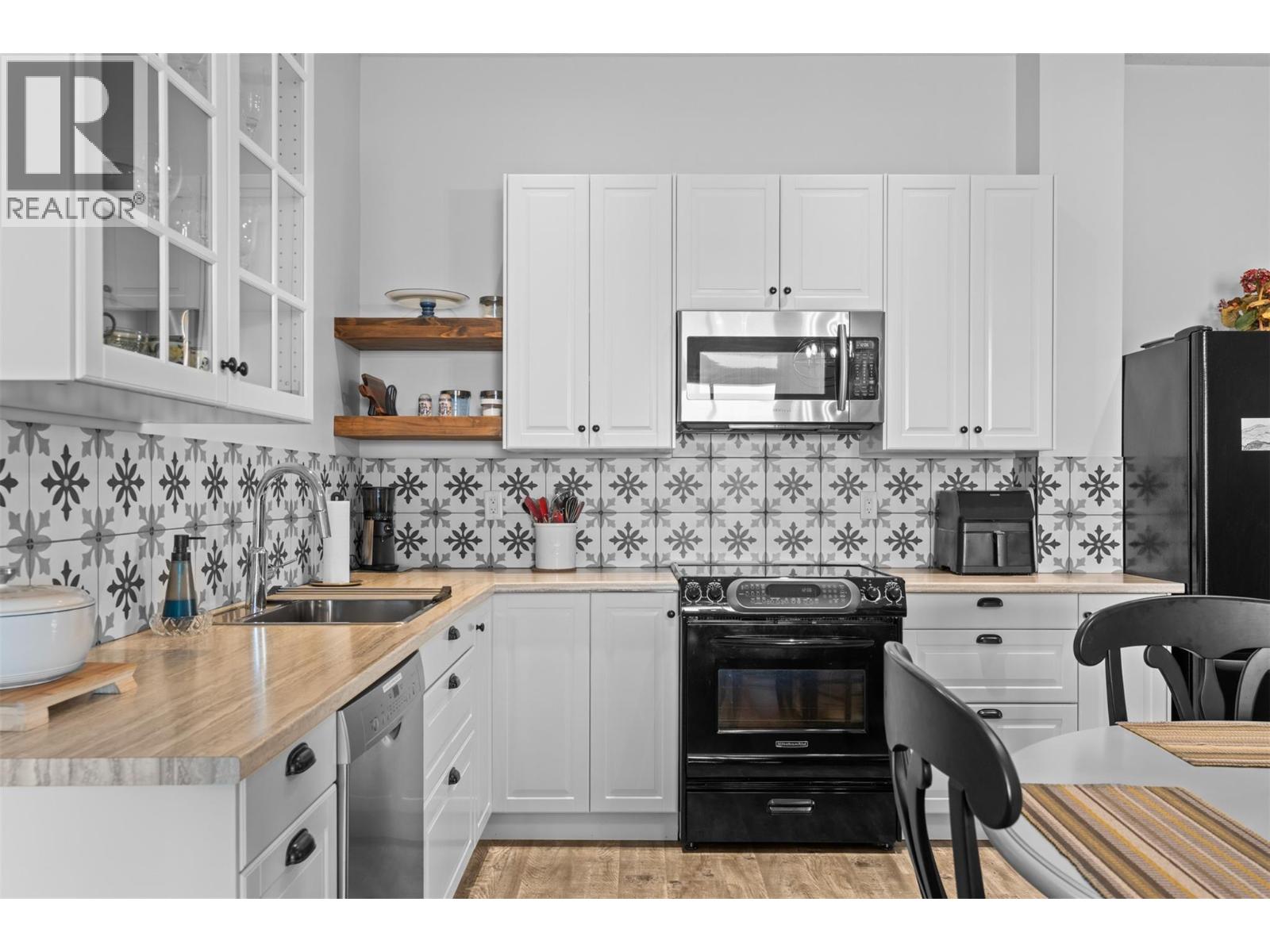 1548 Phoenix Drive, Vernon