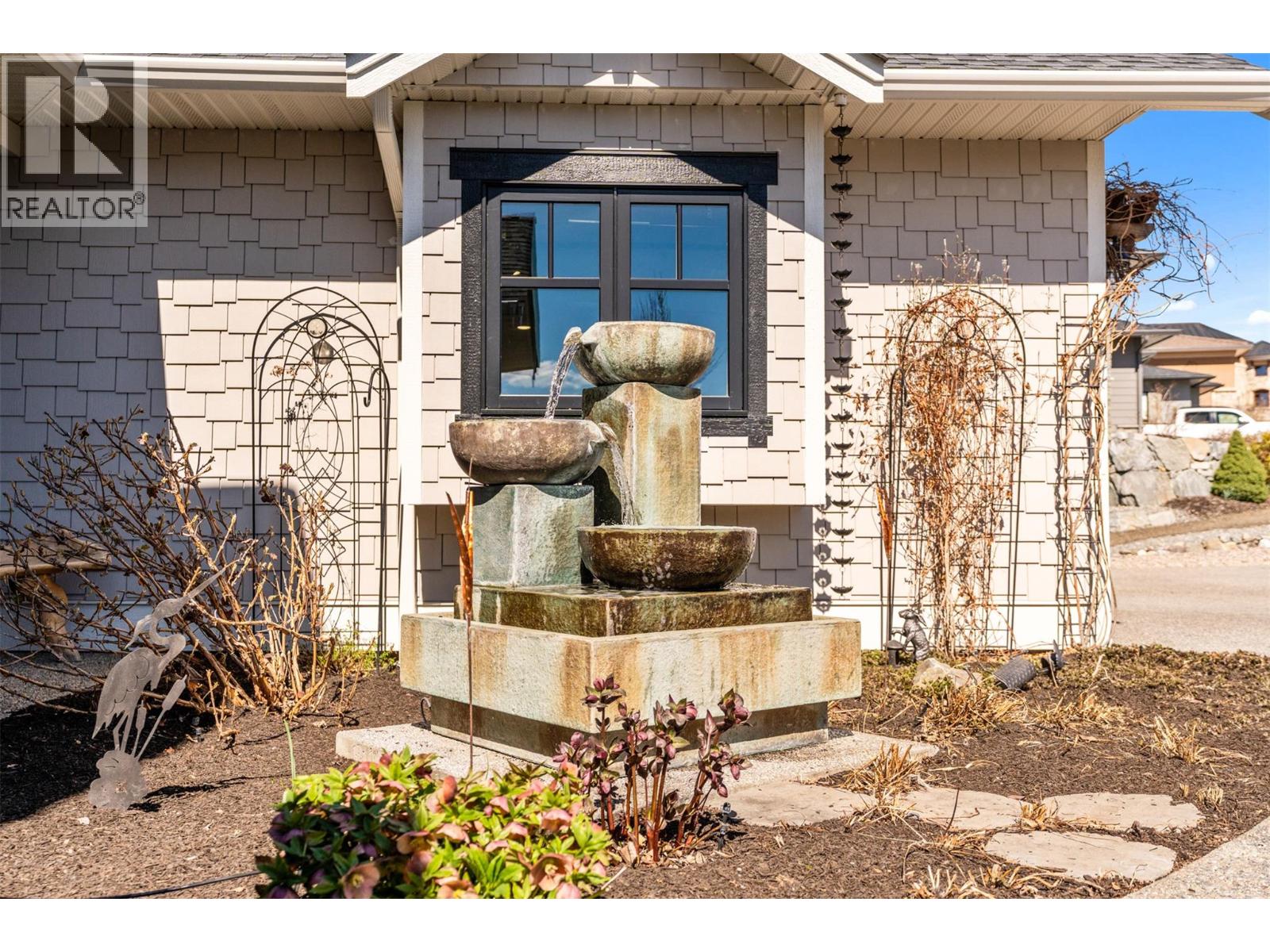 1548 Phoenix Drive, Vernon