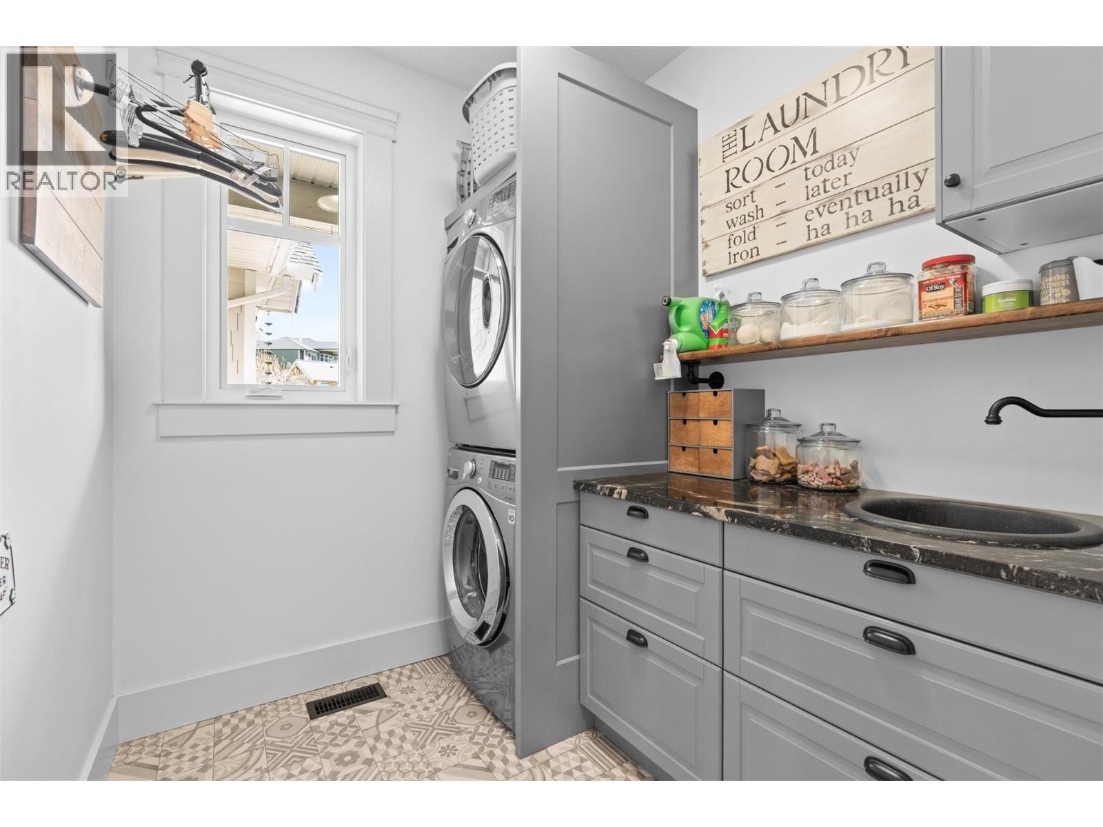 1548 Phoenix Drive, Vernon