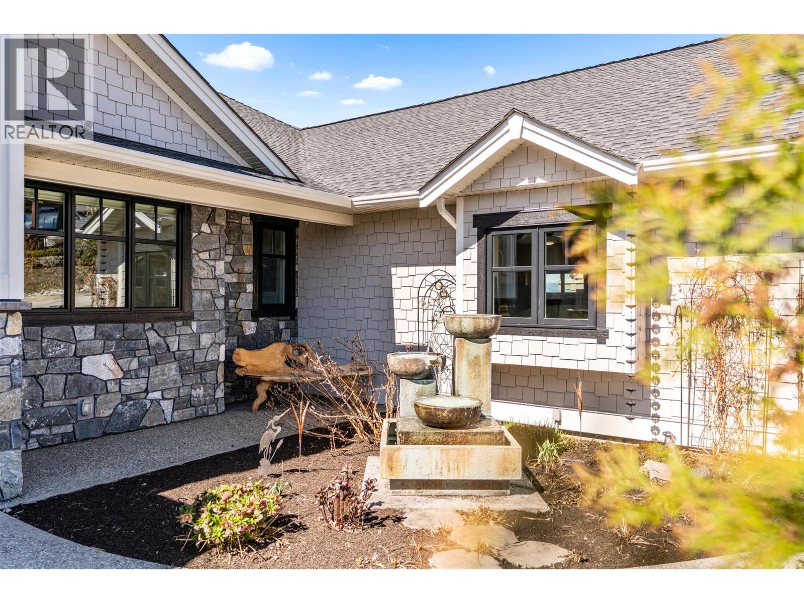 1548 Phoenix Drive, Vernon