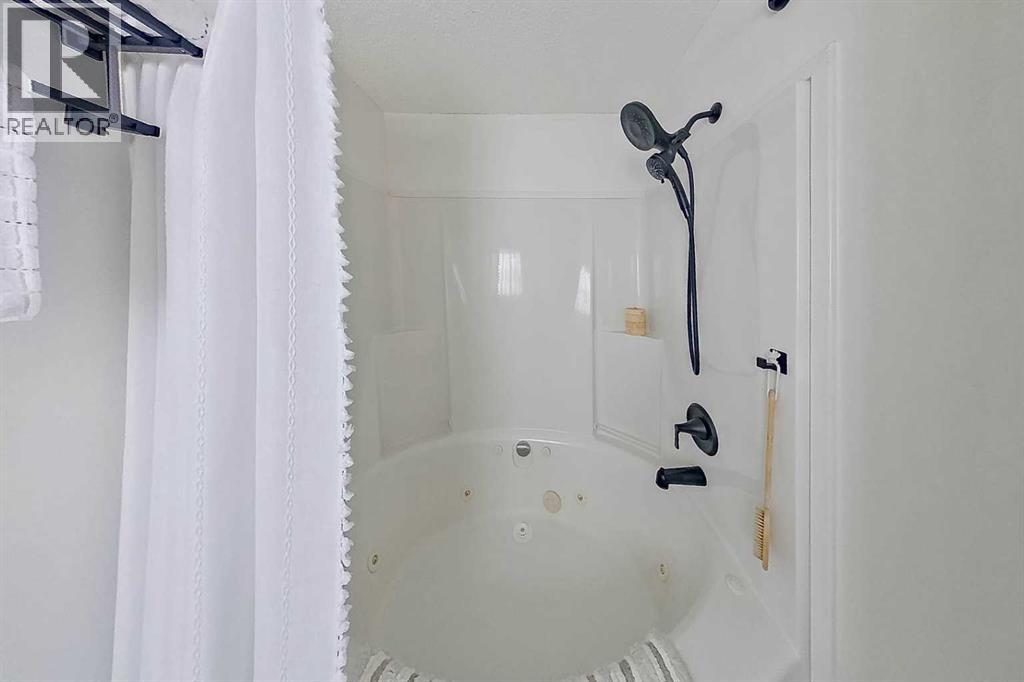 101 Grant Bay, Fort McMurray