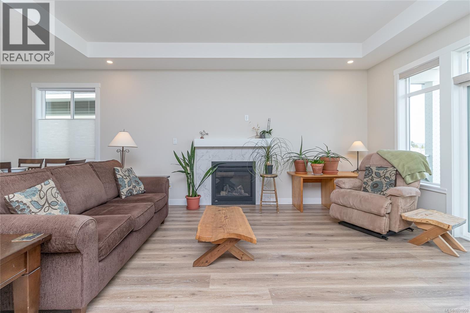 944 Craig Rd - 10