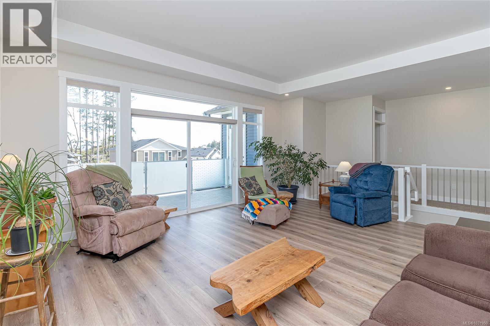 944 Craig Rd - 5