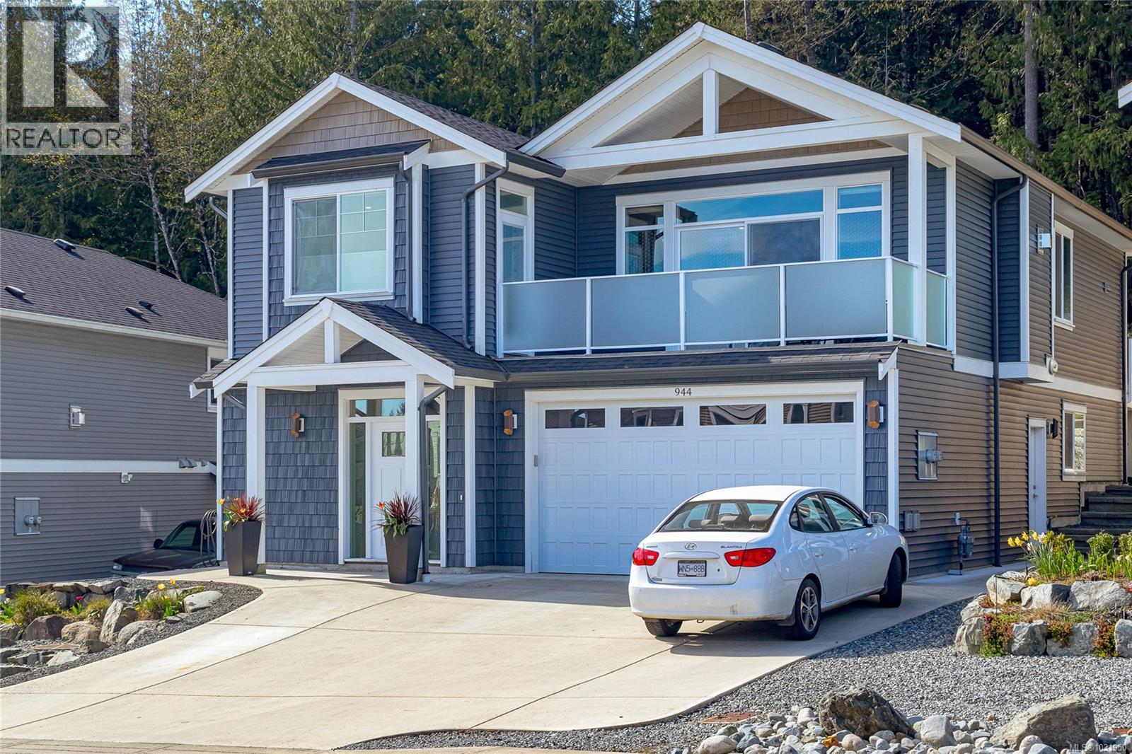 944 Craig Rd - 3