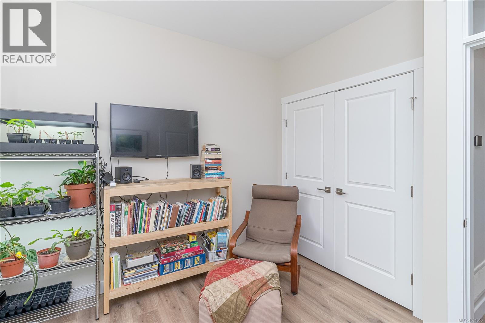 944 Craig Rd - 37