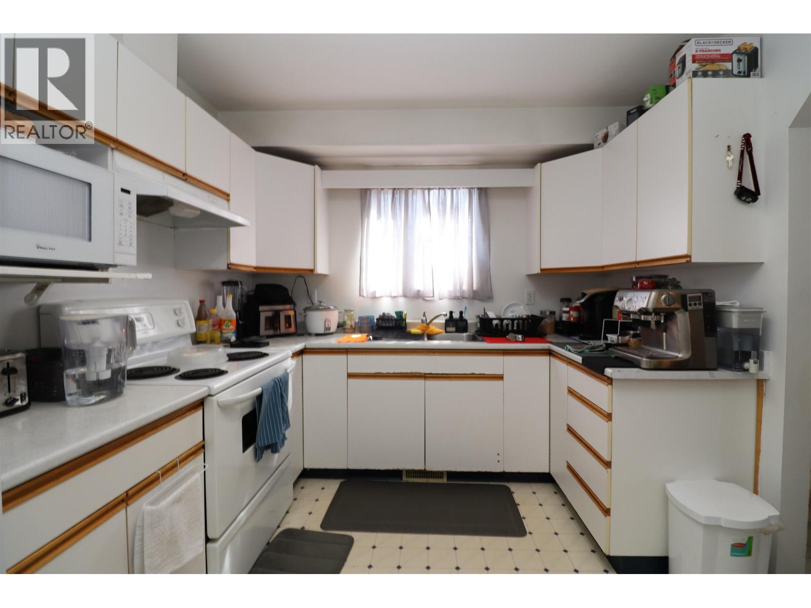 1934 SPRUCE STREET - Image 3