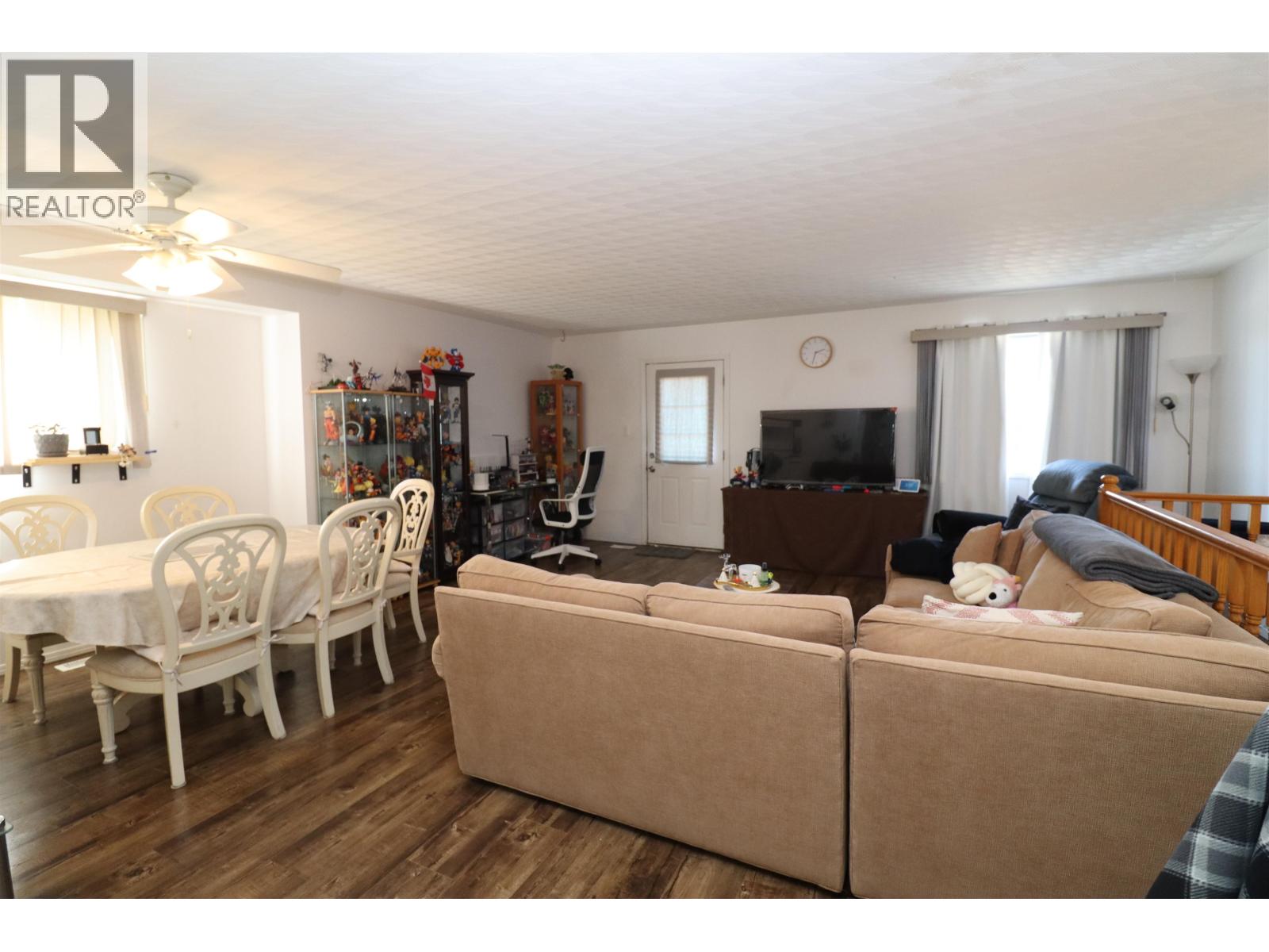 1934 SPRUCE STREET - 5