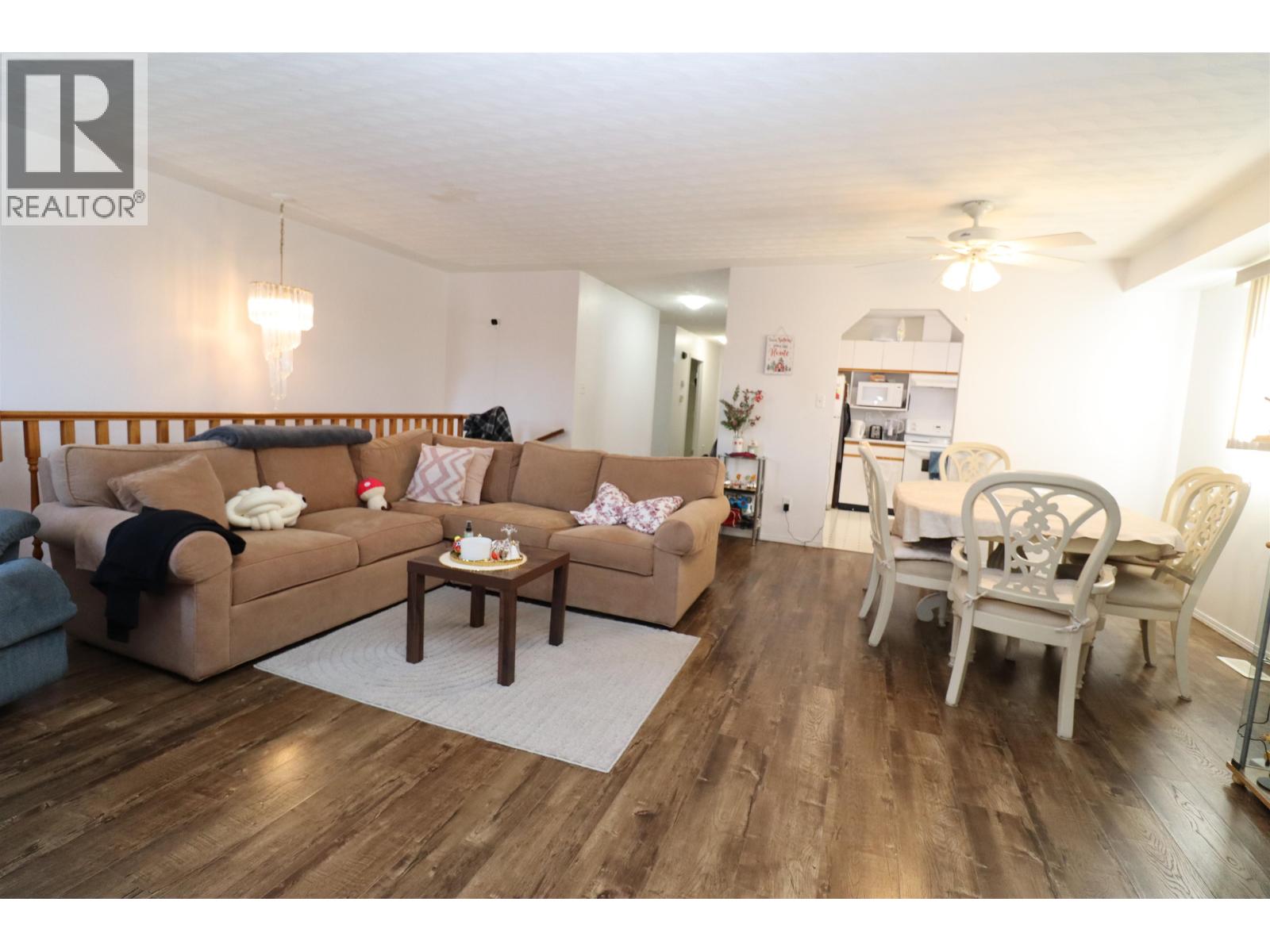 1934 SPRUCE STREET - 9