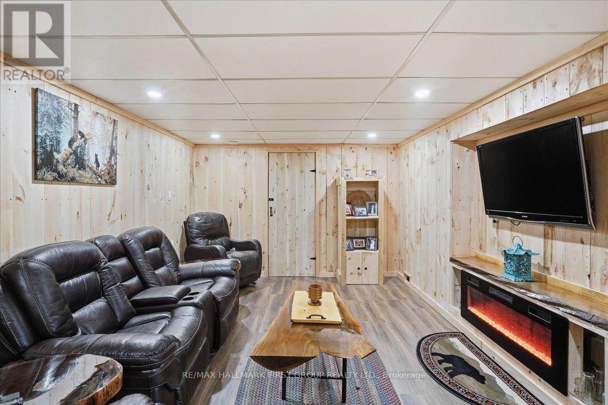 Cozy Rec Room Area